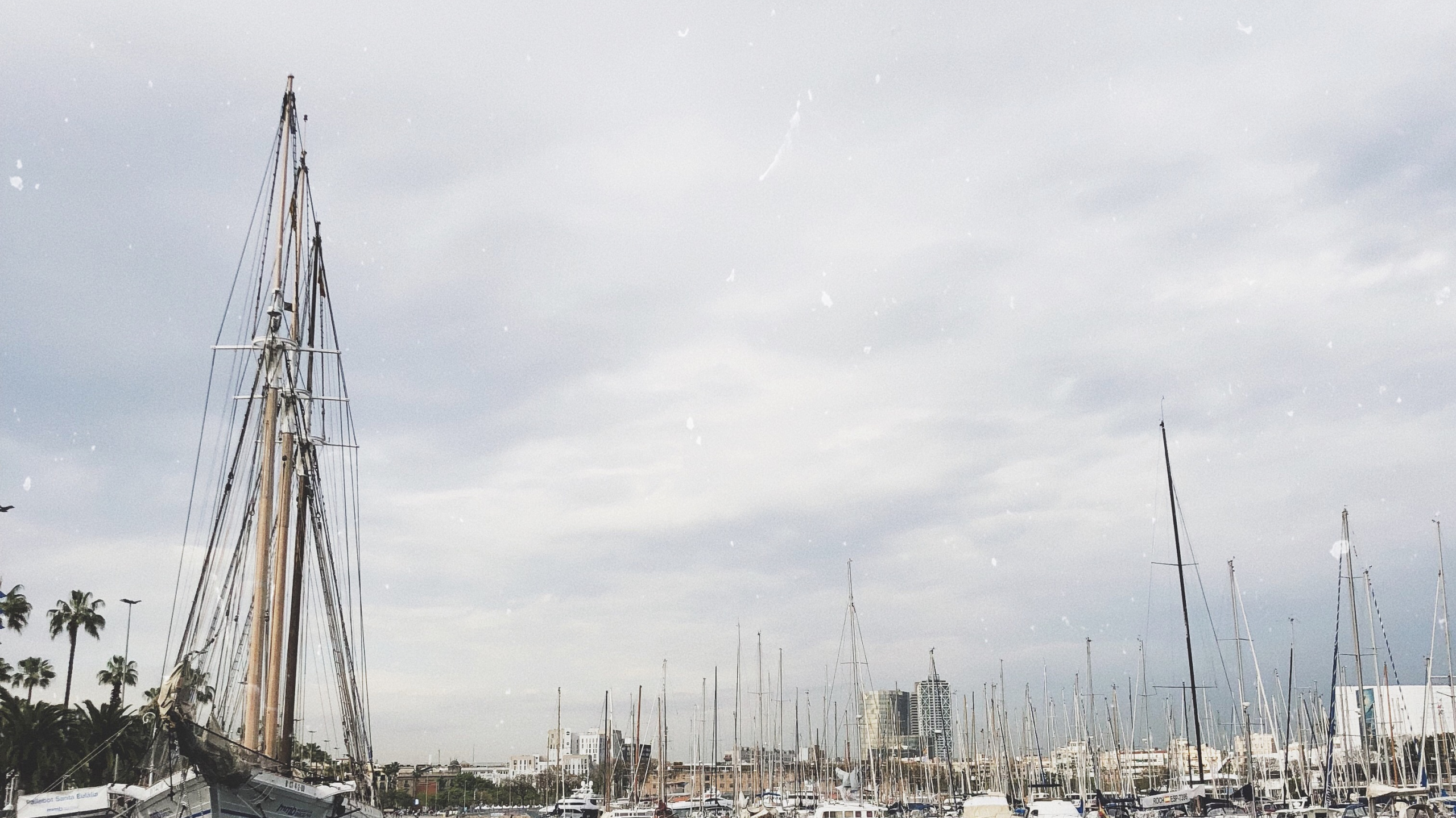 Обои Марина, мореплавание, мачта, лодка, парусная шлюпка в разрешении 2560x1440