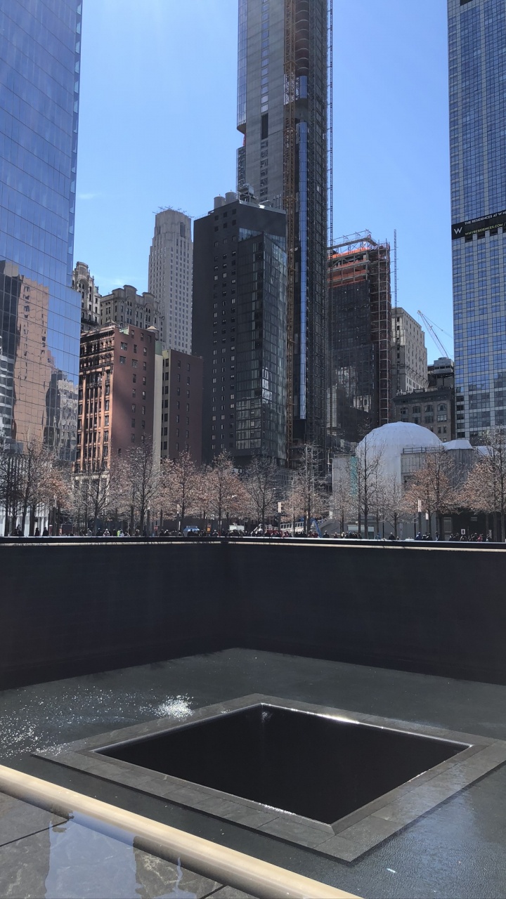 Обои мемориал, небоскреб, башня, архитектура, свойство в разрешении 720x1280