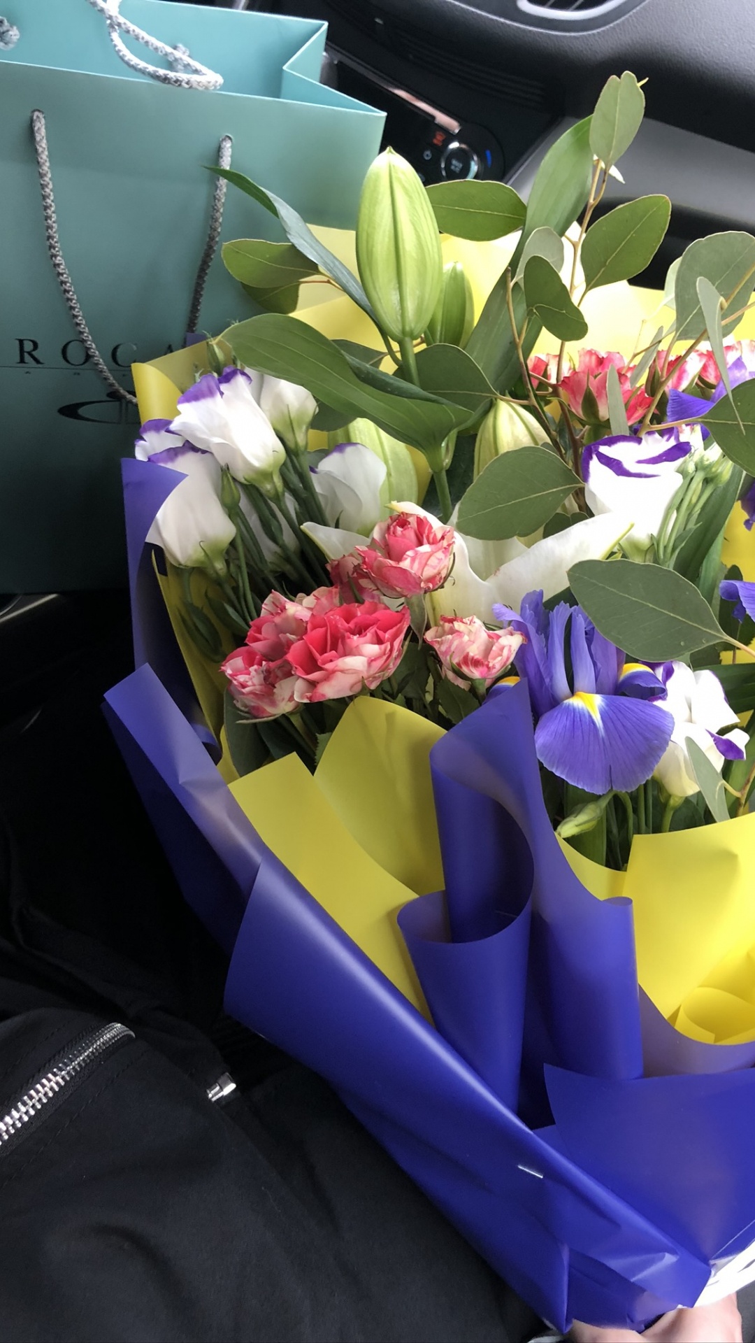 Обои цветочный букет, цветочный дизайн, Король, срезанные цветы, цветок в разрешении 1080x1920