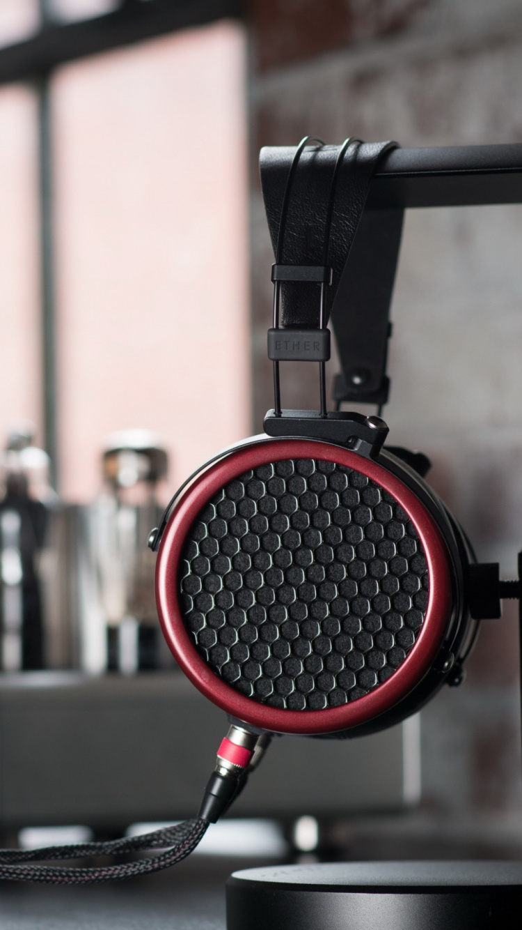 Обои наушники, звуковое оборудование, микрофон, технологии, beats electronics в разрешении 750x1334