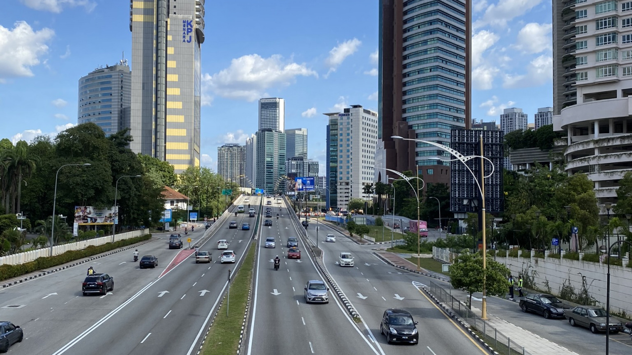 Обои дорога, башня, природа, синий, архитектура в разрешении 1280x720