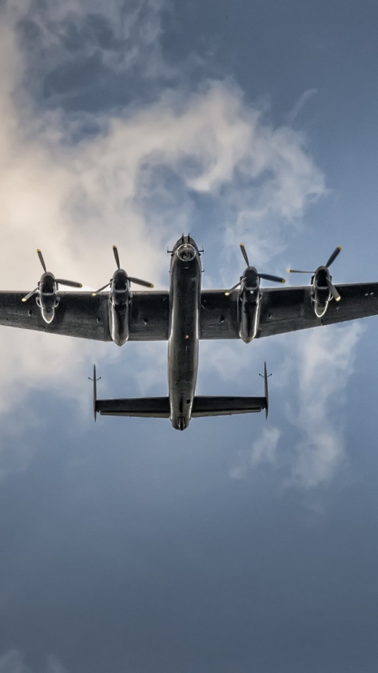 Обои Авро Ланкастер, самолет, самолеты, военный самолет, авиация в разрешении 750x1334