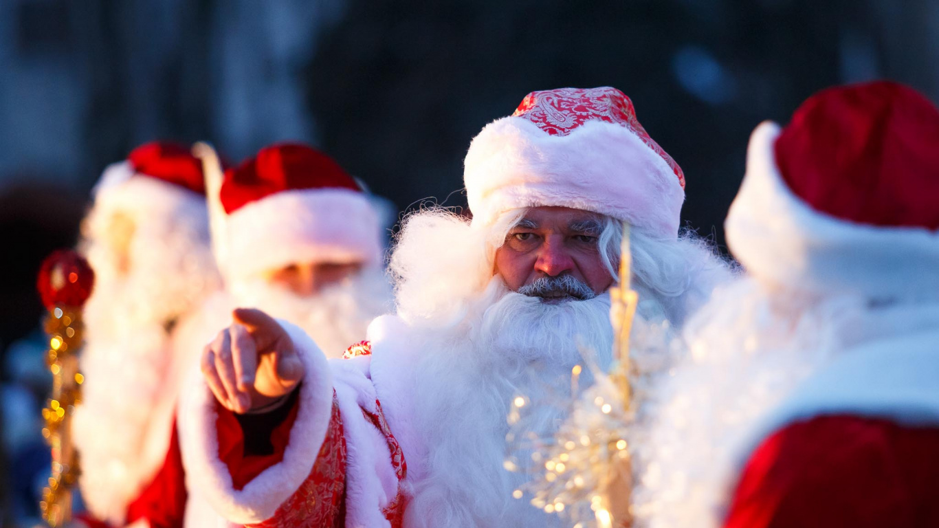 Обои Санта-Клаус, Дед Мороз, Рождественские украшения, волосы на лице, традиция в разрешении 1366x768