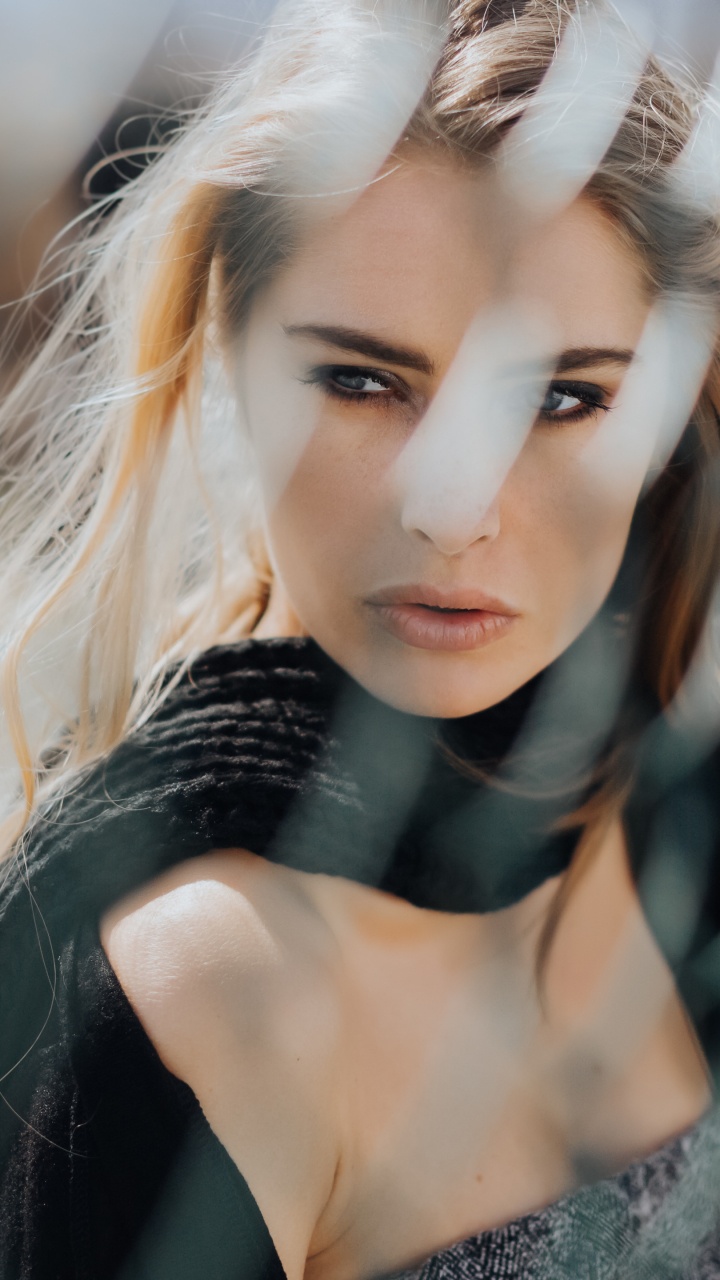 Обои красота, лицо, кожа, губа, ресничка в разрешении 720x1280