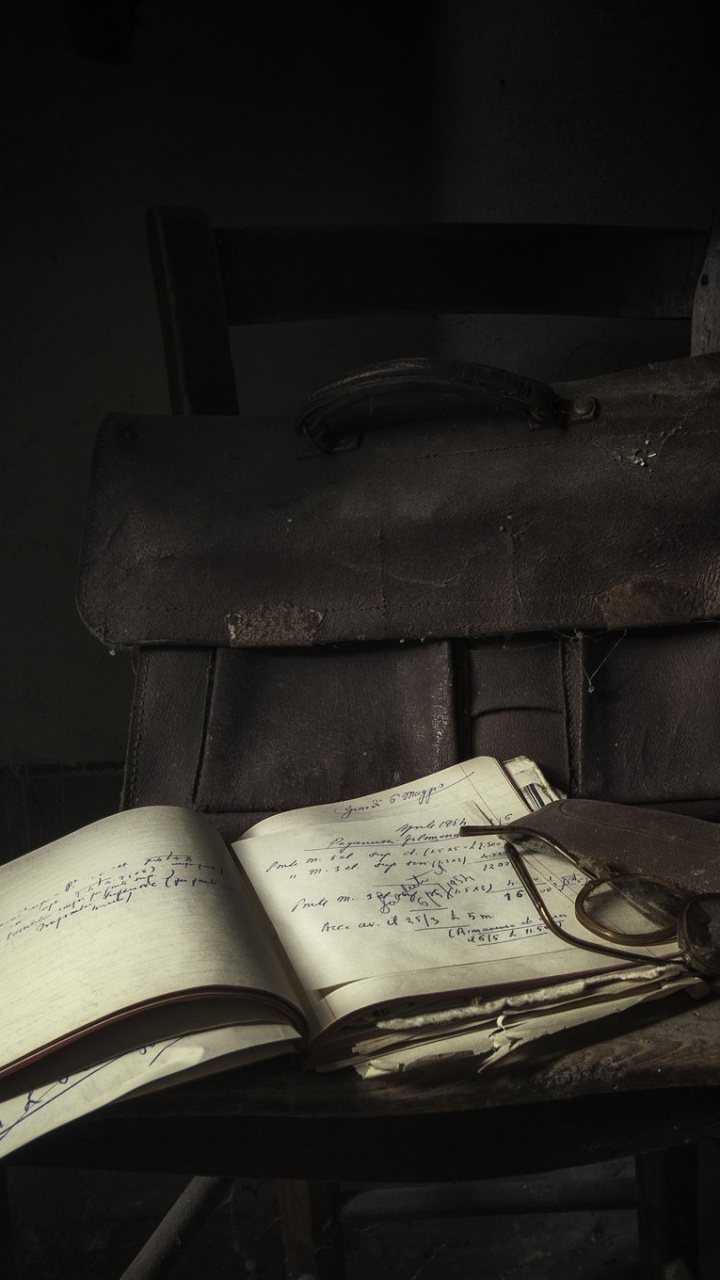 Обои темнота, мешок, черный, натюрморт, комната в разрешении 720x1280