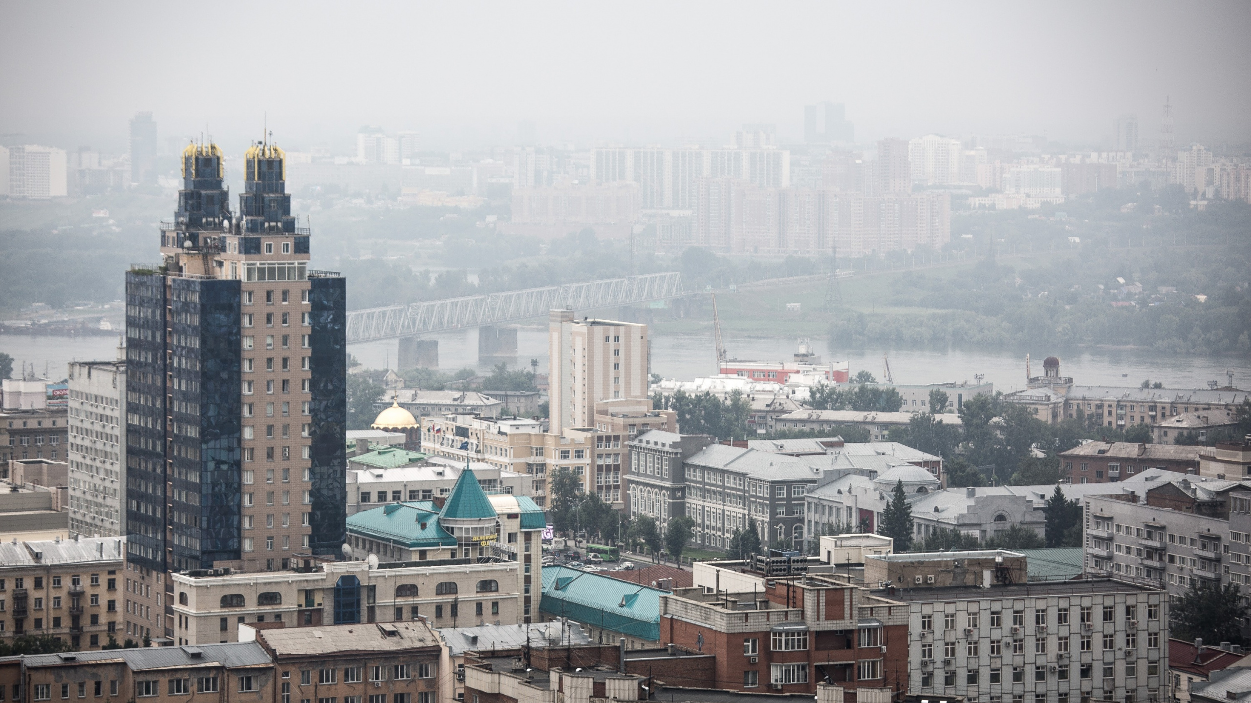 Обои городской район, город, метрополия, городской пейзаж, небоскреб в разрешении 2560x1440