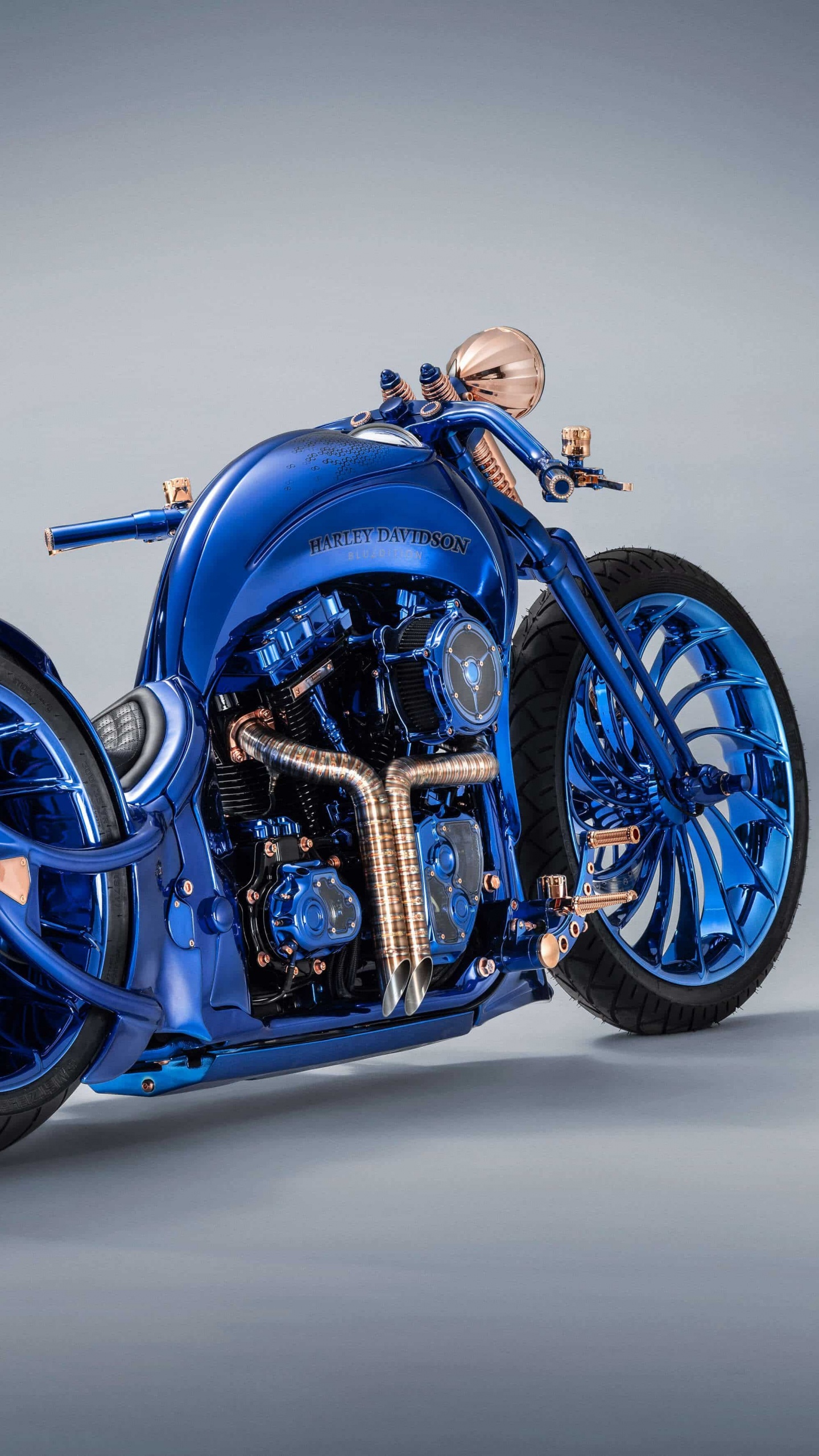 Обои мотоцикл, Чоппер, синий, обод, автомобильные шины в разрешении 1440x2560