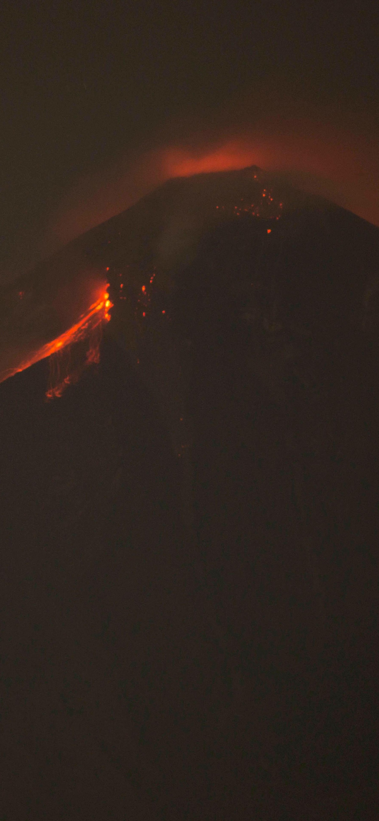 Обои типы вулканических извержений, вулкан, лава, вулканического рельефа, атмосфера в разрешении 1242x2688