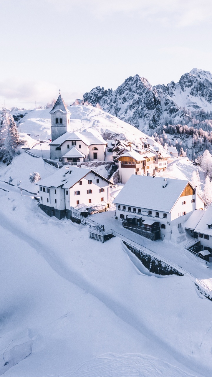 Обои лыжи горные, ворота солнца, Мон Край, горнолыжный курорт, прибежище в разрешении 720x1280