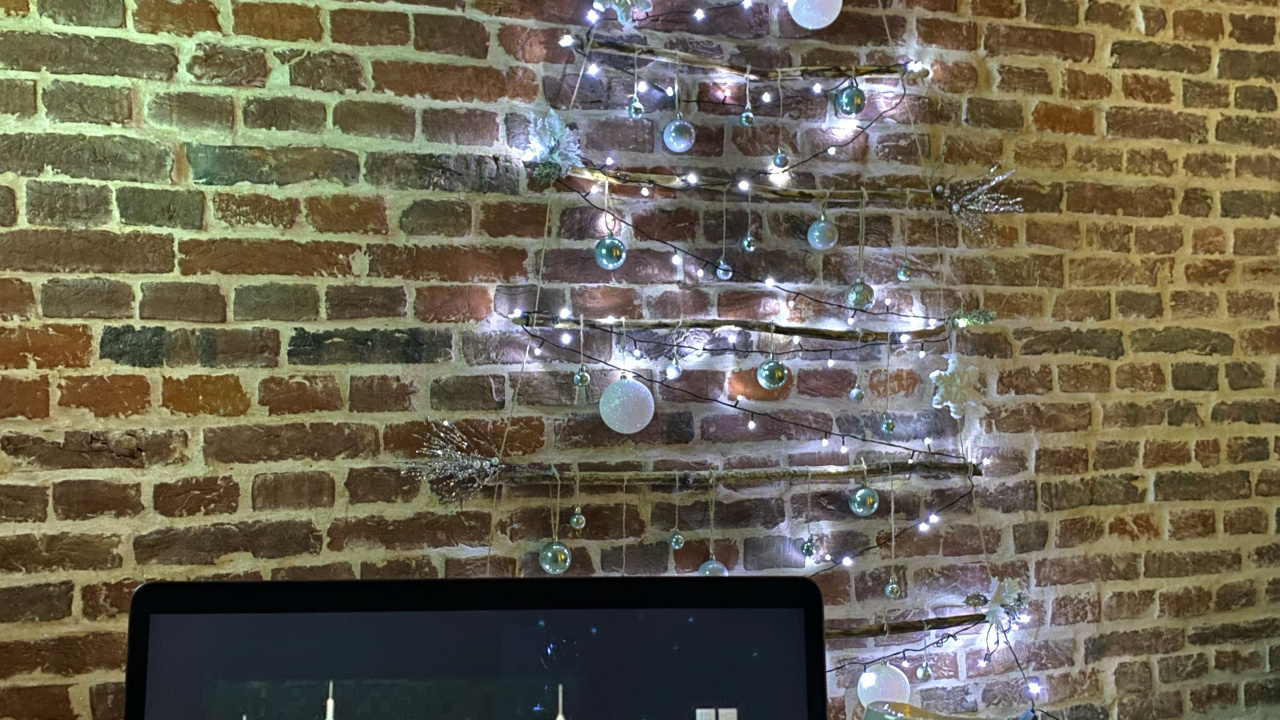 Обои поп уровень 1, елка, Рождественский день, Рождественские украшения, электронное устройство в разрешении 1280x720