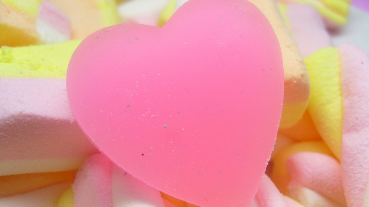 Обои сердце, сладость, возлюбленных, розовый, лепесток в разрешении 1280x720