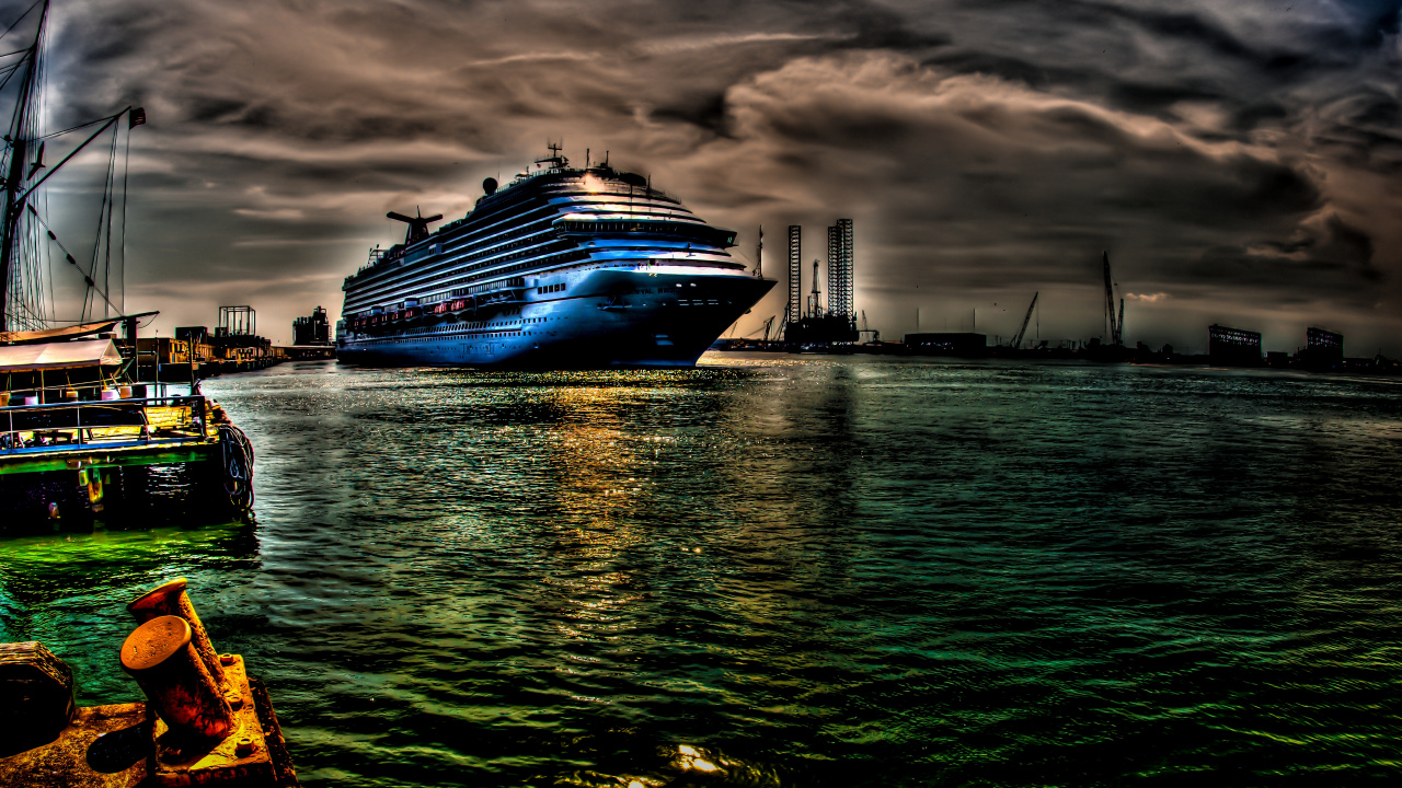 Обои вода, облако, лодка, судно, корабельная архитектура в разрешении 1280x720