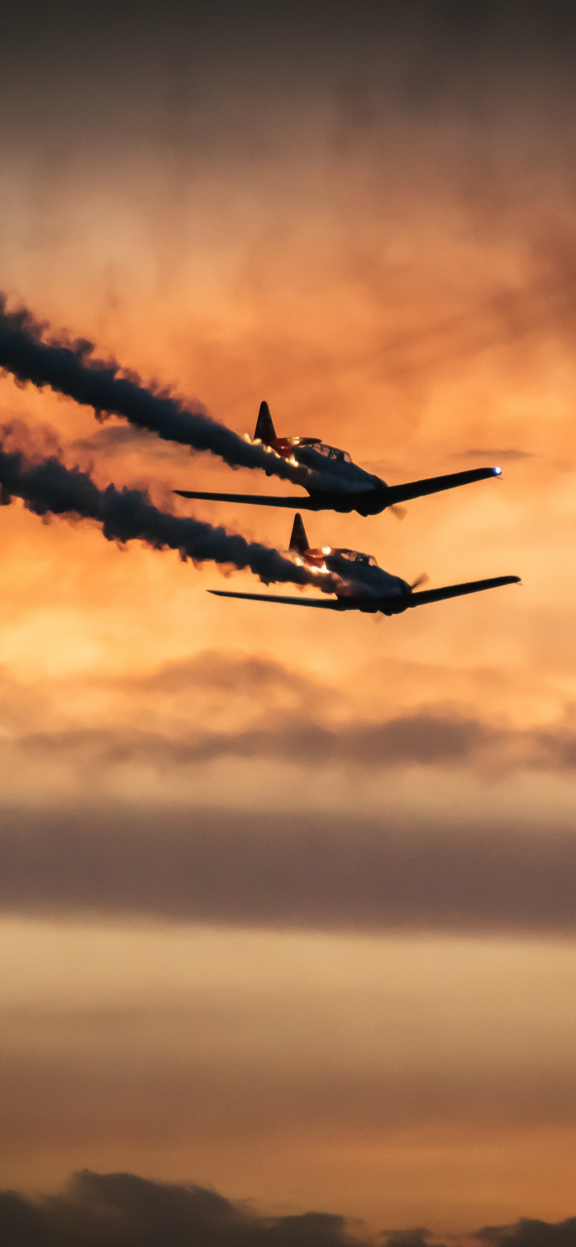 Обои самолет, самолеты, полет, закат, реактивный самолет в разрешении 1125x2436
