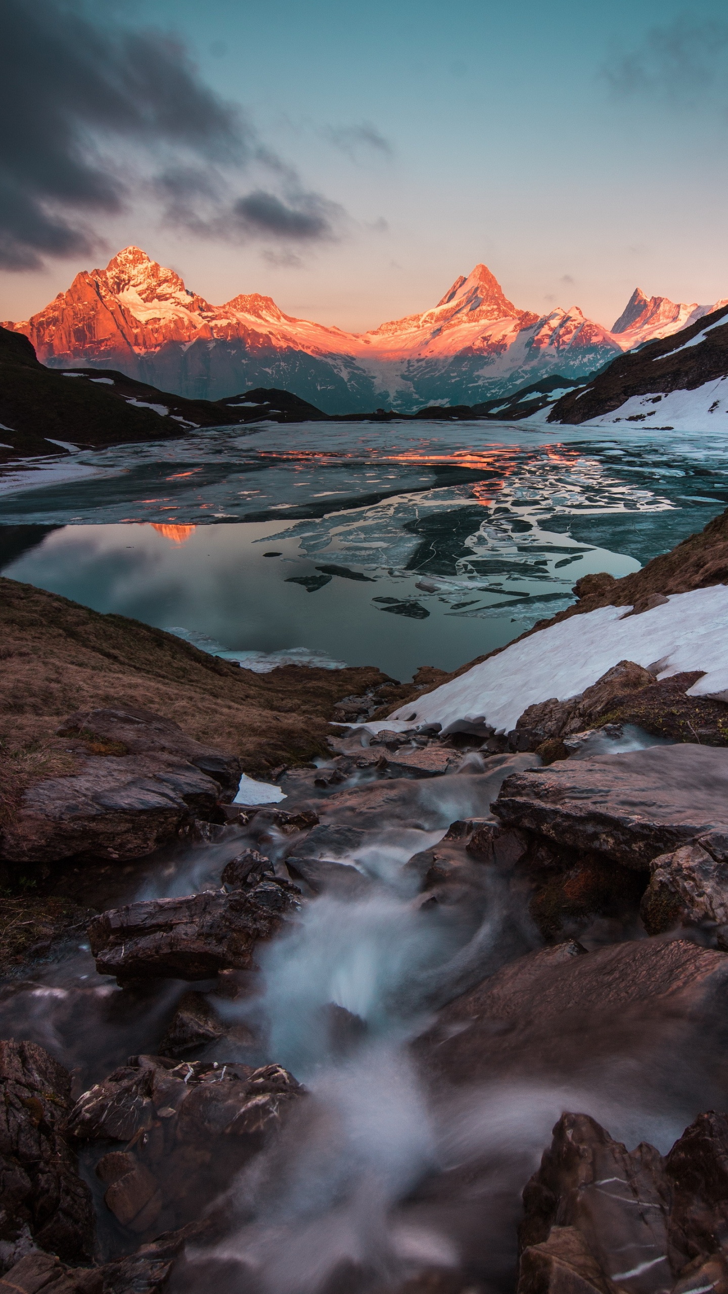 Обои смартфон, облако, вода, гидроресурсы, гора в разрешении 1440x2560