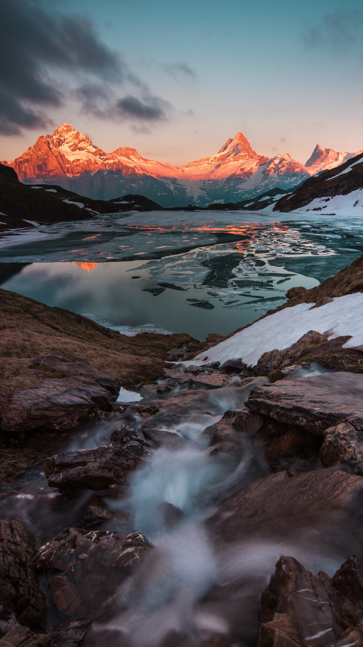 Обои смартфон, облако, вода, гидроресурсы, гора в разрешении 750x1334