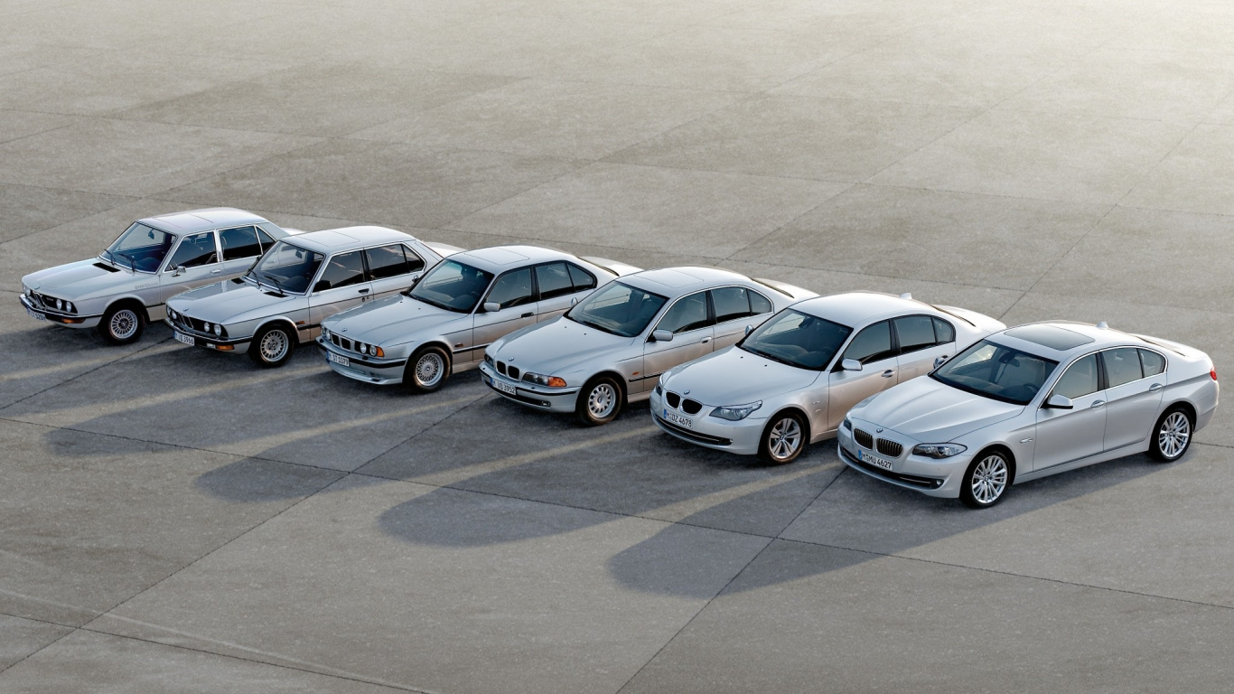 Обои bmw, авто, БМВ М5, семейный автомобиль, все модели BMW в разрешении 1366x768