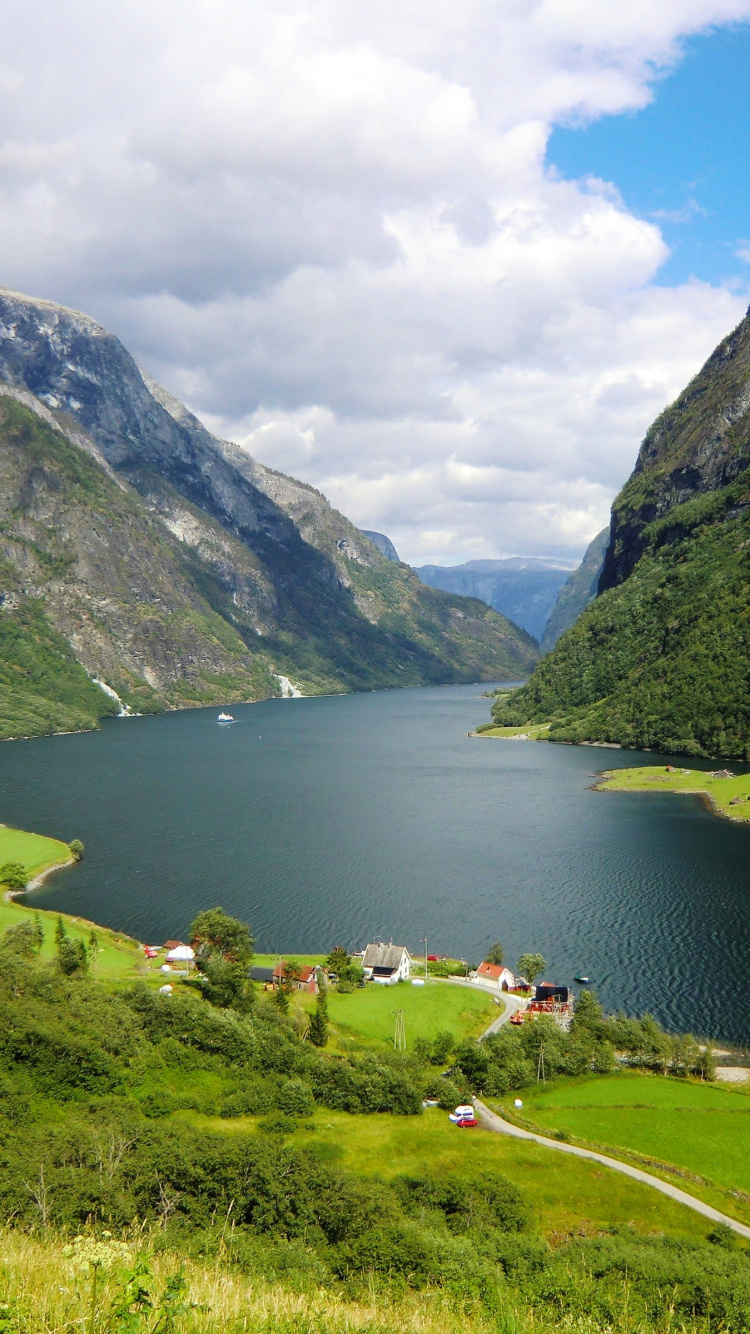 Обои пустыня, фьорд, горный рельеф, нагорье, природный ландшафт в разрешении 750x1334
