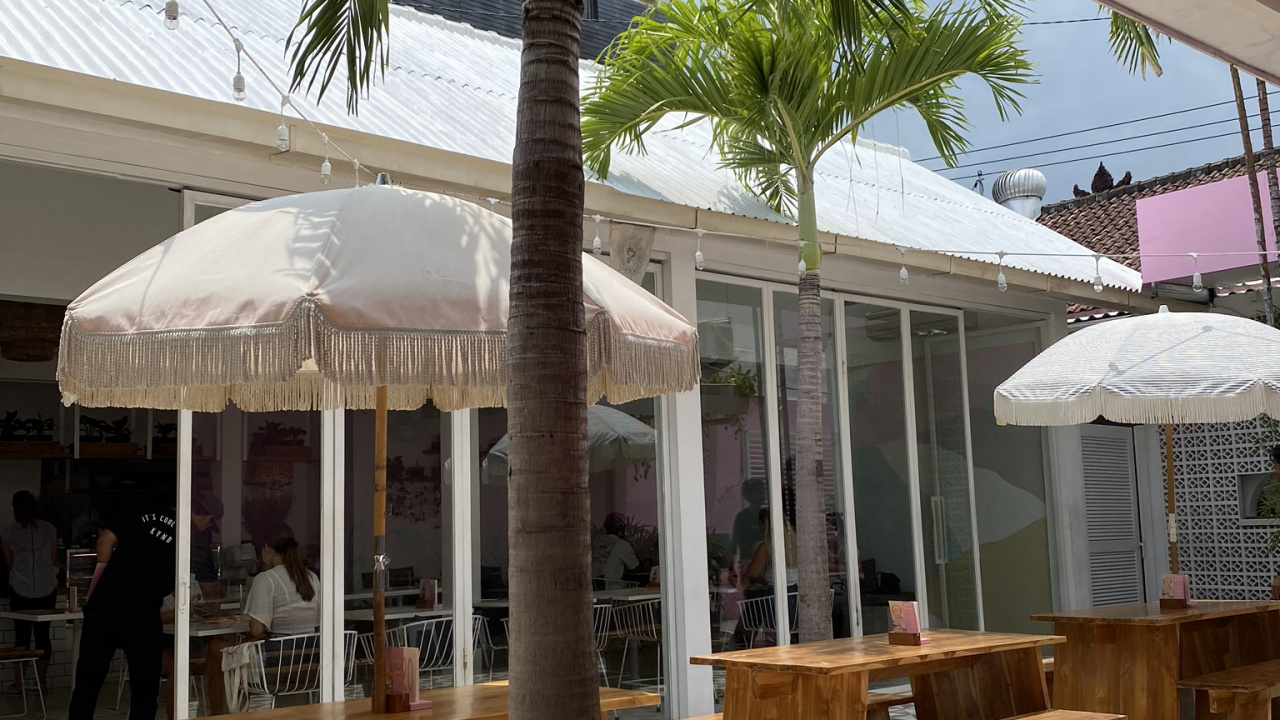 Обои прибежище, патио, недвижимость, тень, твердая древесина в разрешении 1280x720