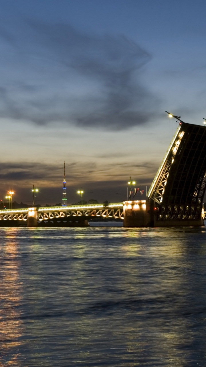 Обои мост, ориентир, реки, вечер, вантовый мост в разрешении 720x1280