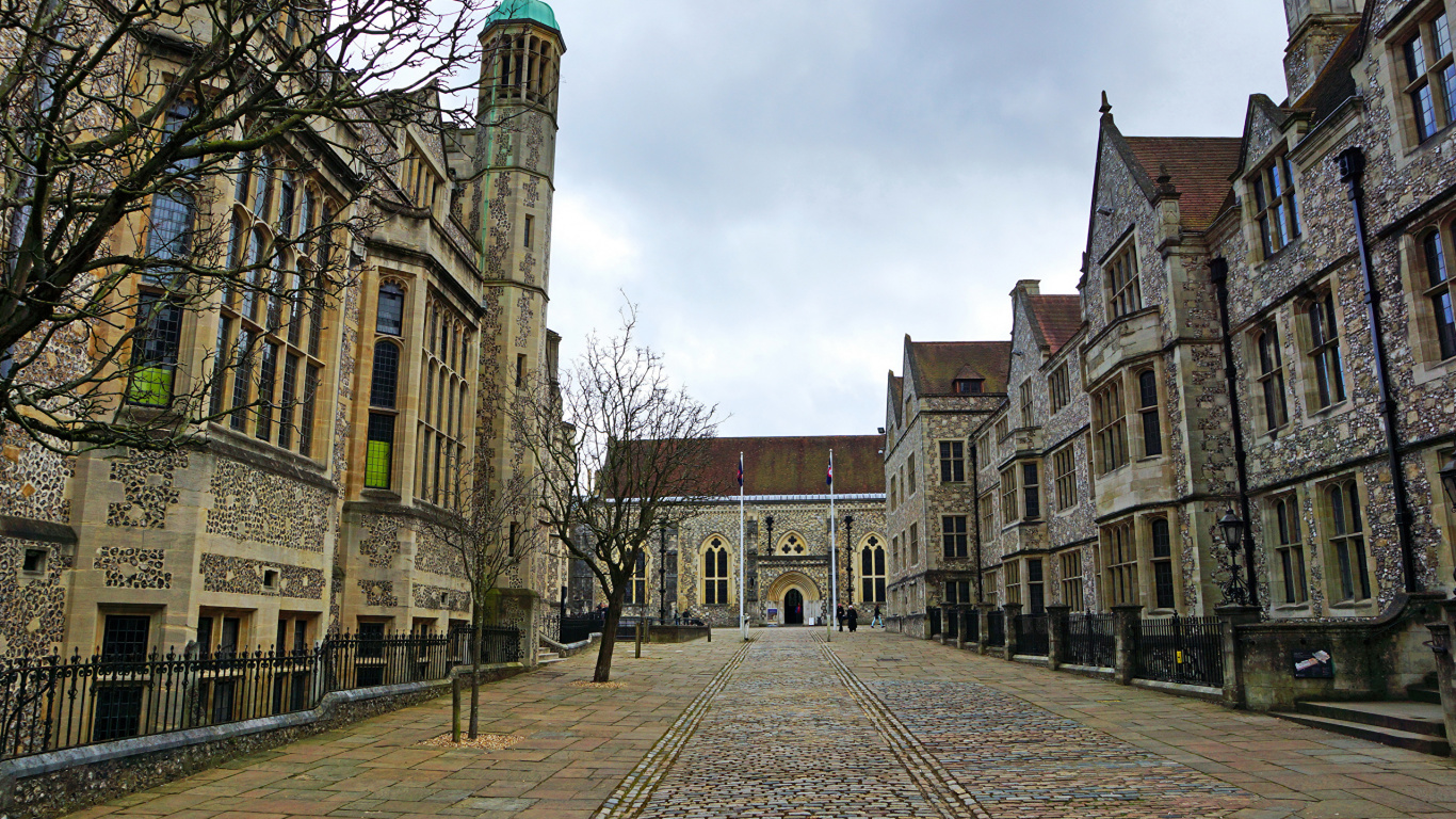 Обои городок, здание, город, ориентир, улица в разрешении 1366x768