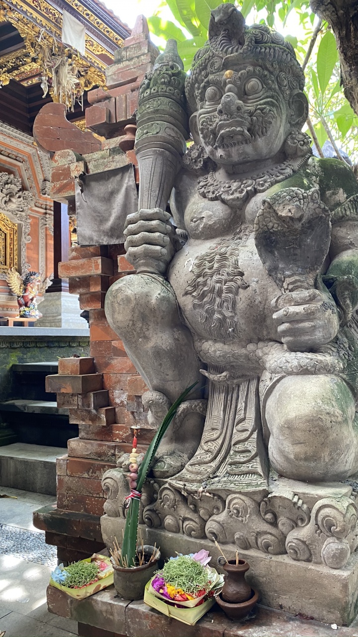 Обои бали, резьба по камню, статуя, скульптура, резьба в разрешении 720x1280