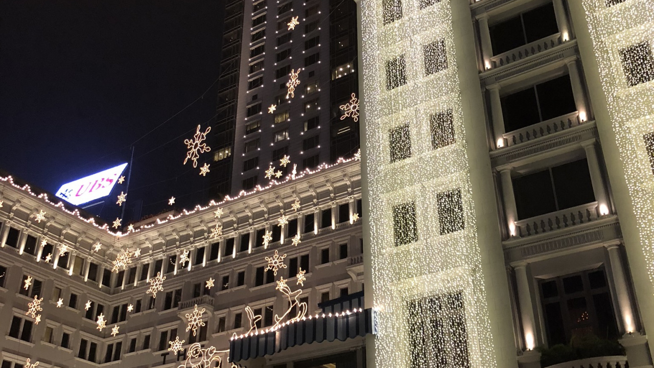 Обои полуостров гонконг, окно, фасад, архитектура, ночь в разрешении 1280x720