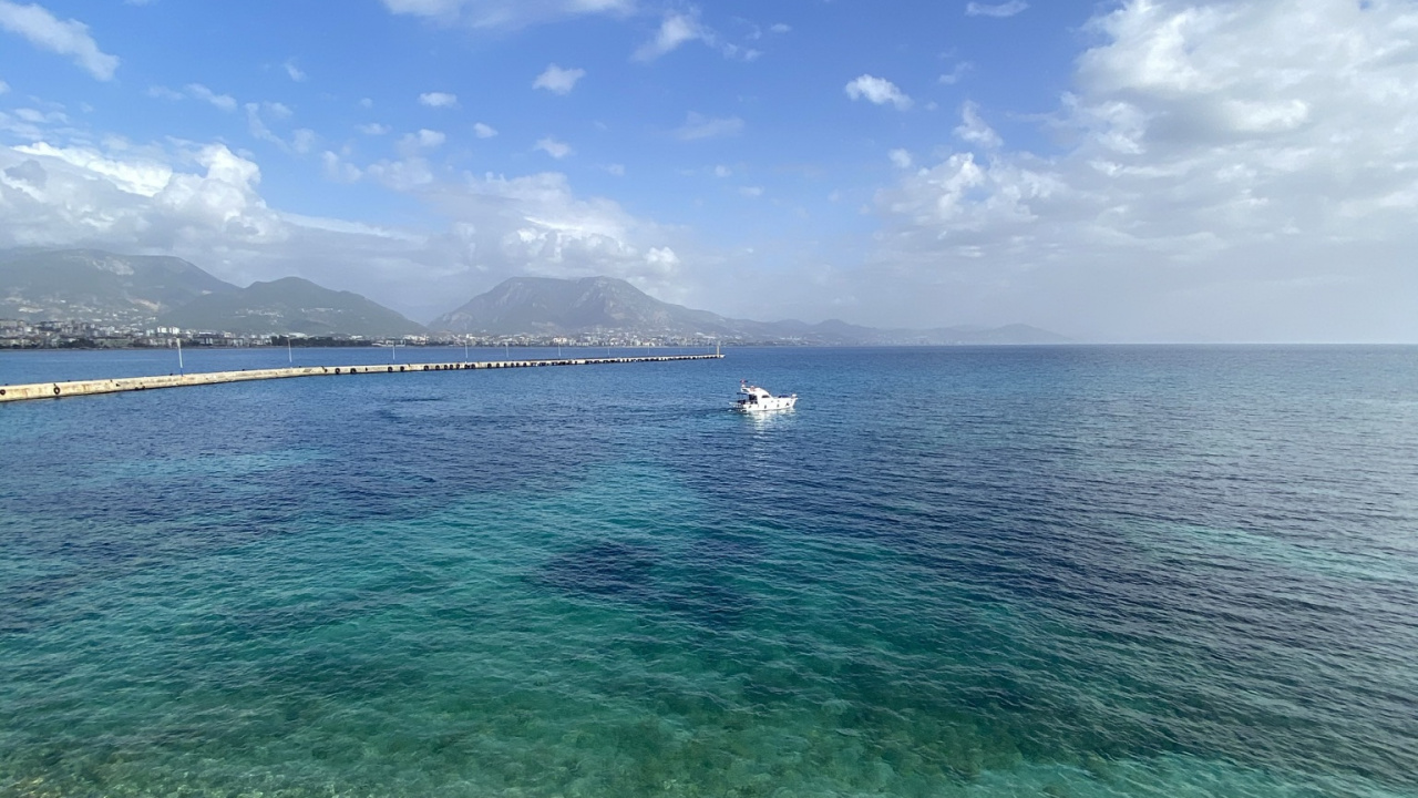 Обои море, облако, вода, синий, лазурный в разрешении 1280x720