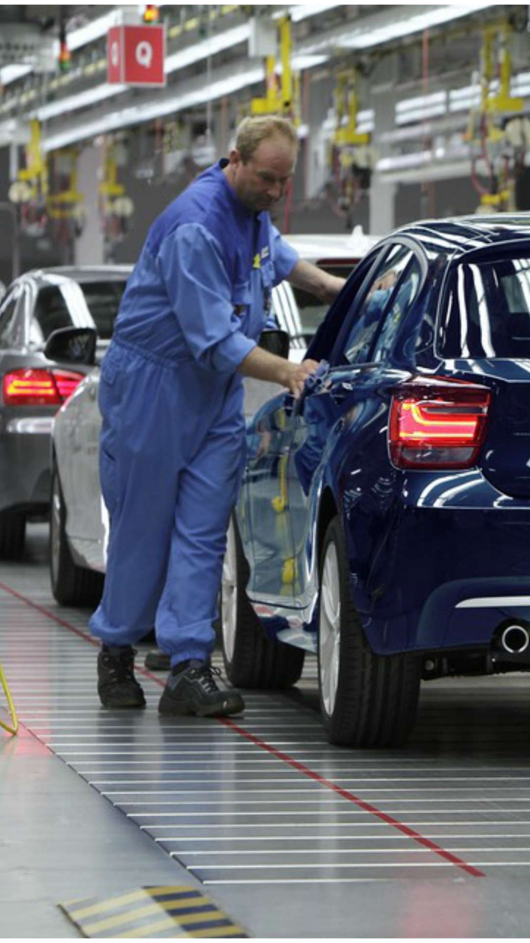 Обои bmw 3 серии, bmw, авто, Авто шоу, городской автомобиль в разрешении 1080x1920