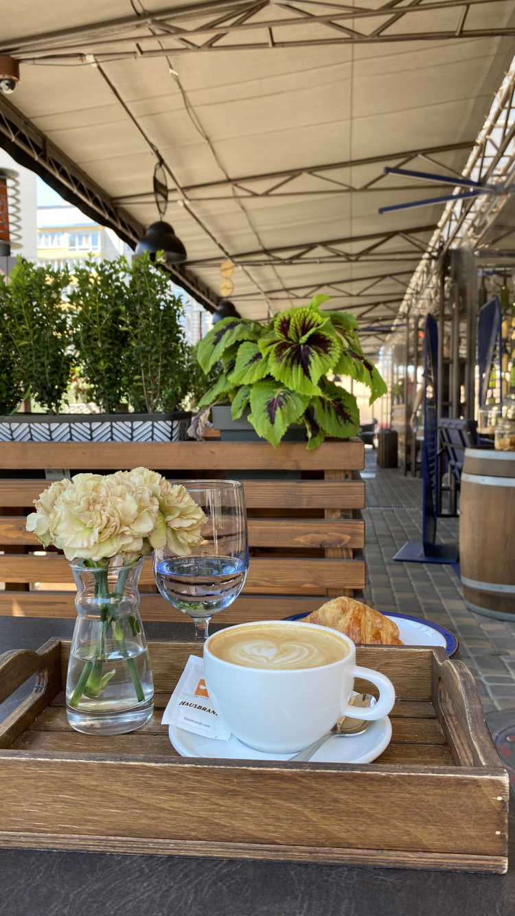 Обои таблица, кофейня, наука, биология, кофейная чашка в разрешении 750x1334