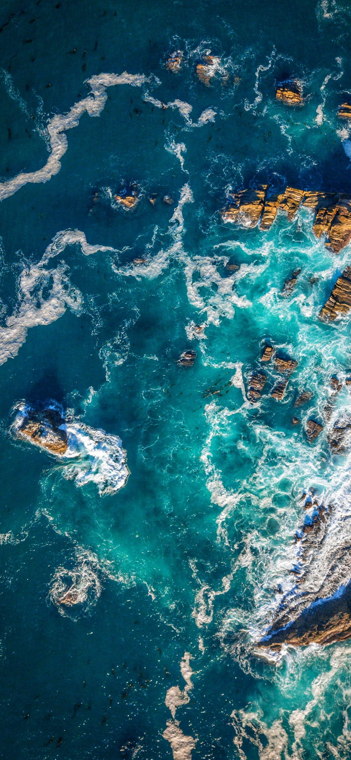 Обои камера, вода, гидроресурсы, лазурный, синий в разрешении 1125x2436