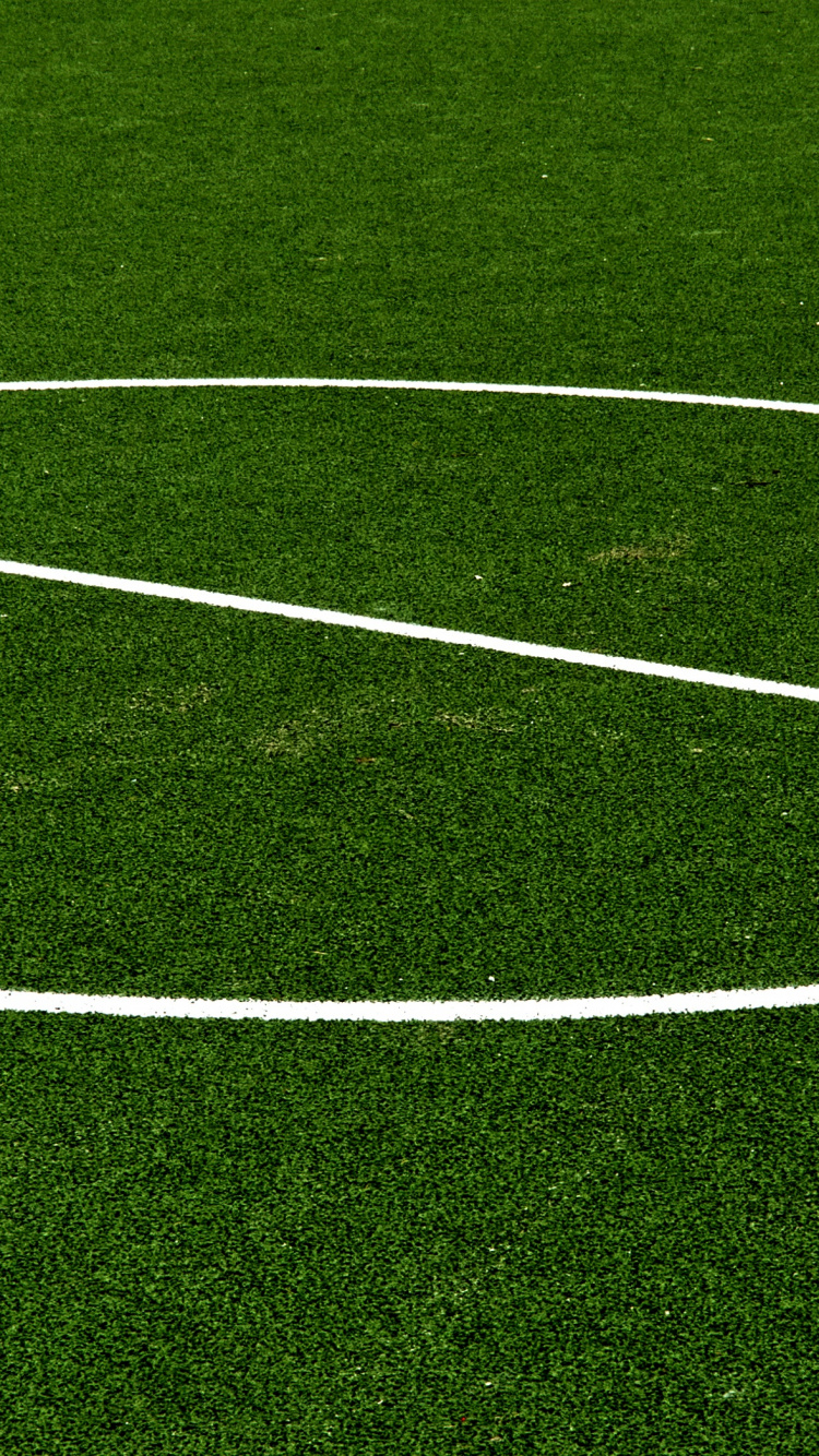 Обои футбол, футбольное поле, командный вид спорта, спортивные объекты, зеленый в разрешении 750x1334