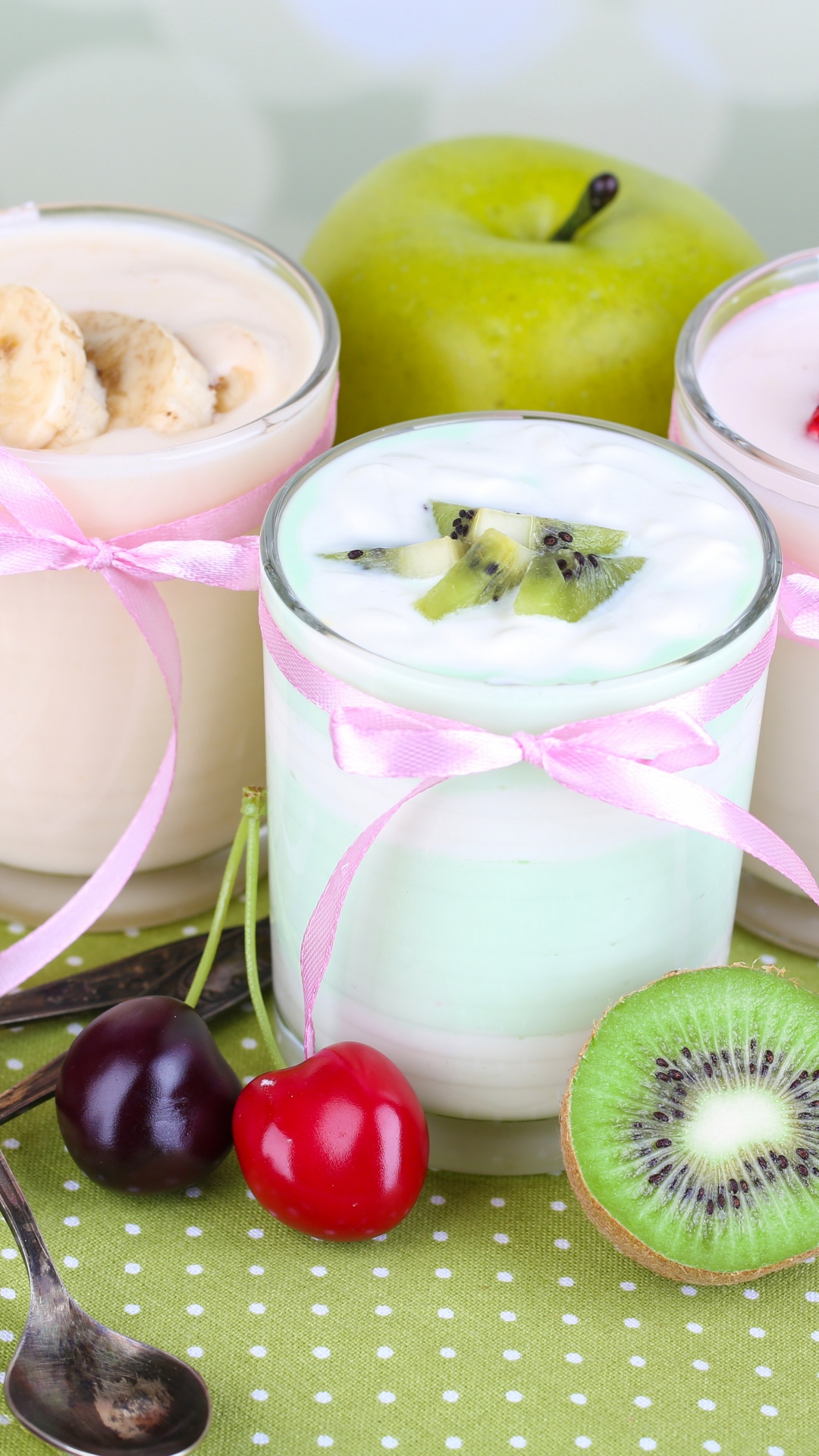 Обои молочный коктейль, сок, фрукты, пища, йогурт в разрешении 1080x1920