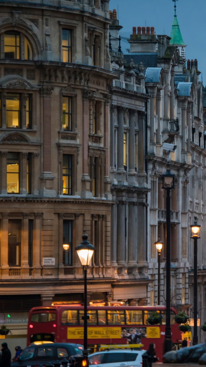 Обои ночь, город, ориентир, метрополия, городской район в разрешении 720x1280