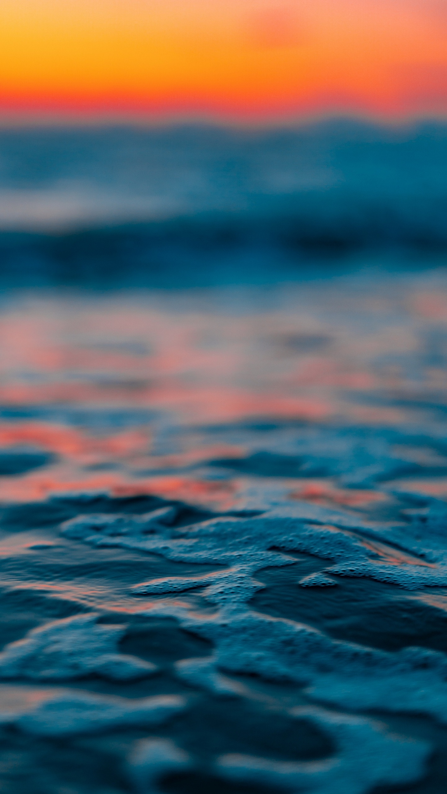 Обои яблоко, вода, жидкий, синий, лазурный в разрешении 1440x2560