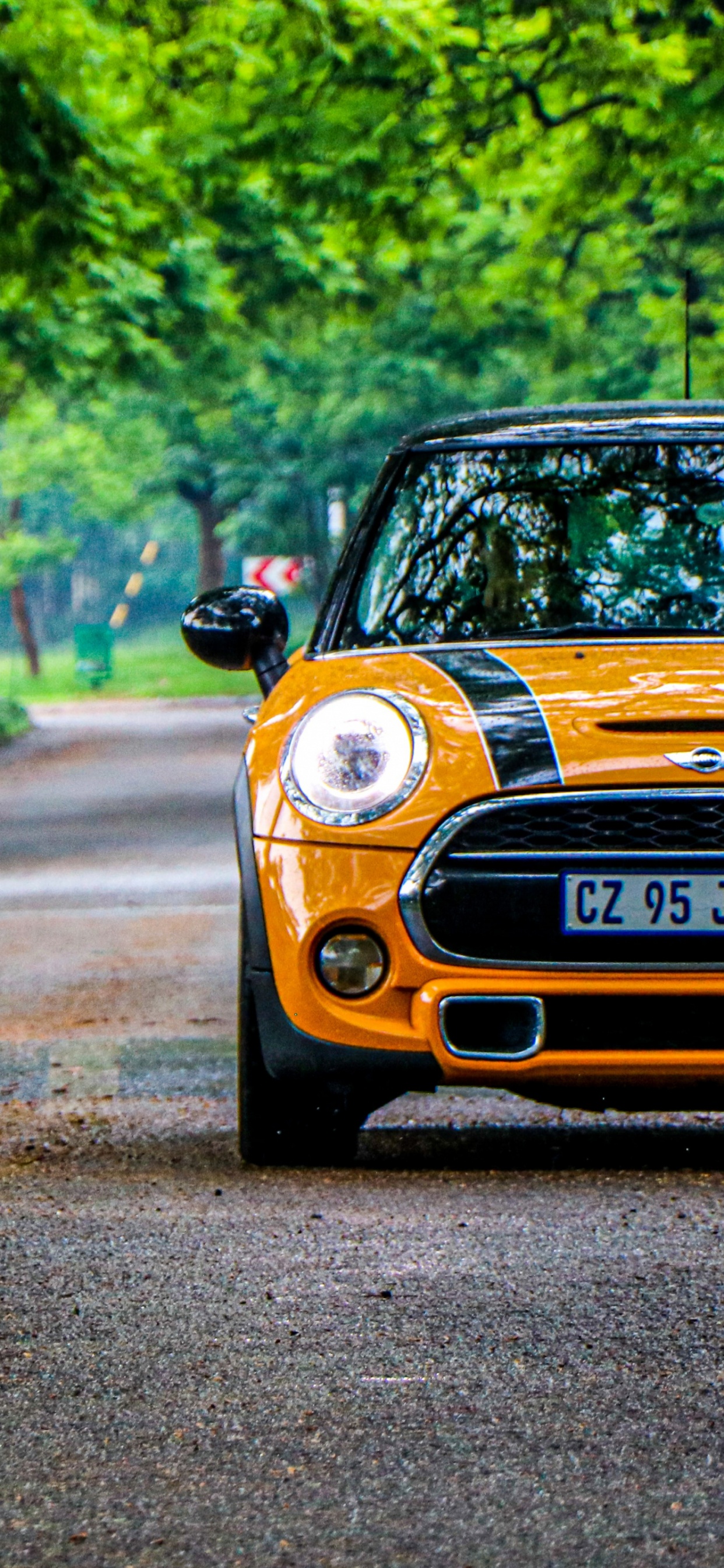 Обои Mini John Cooper Works в разрешении 1242x2688