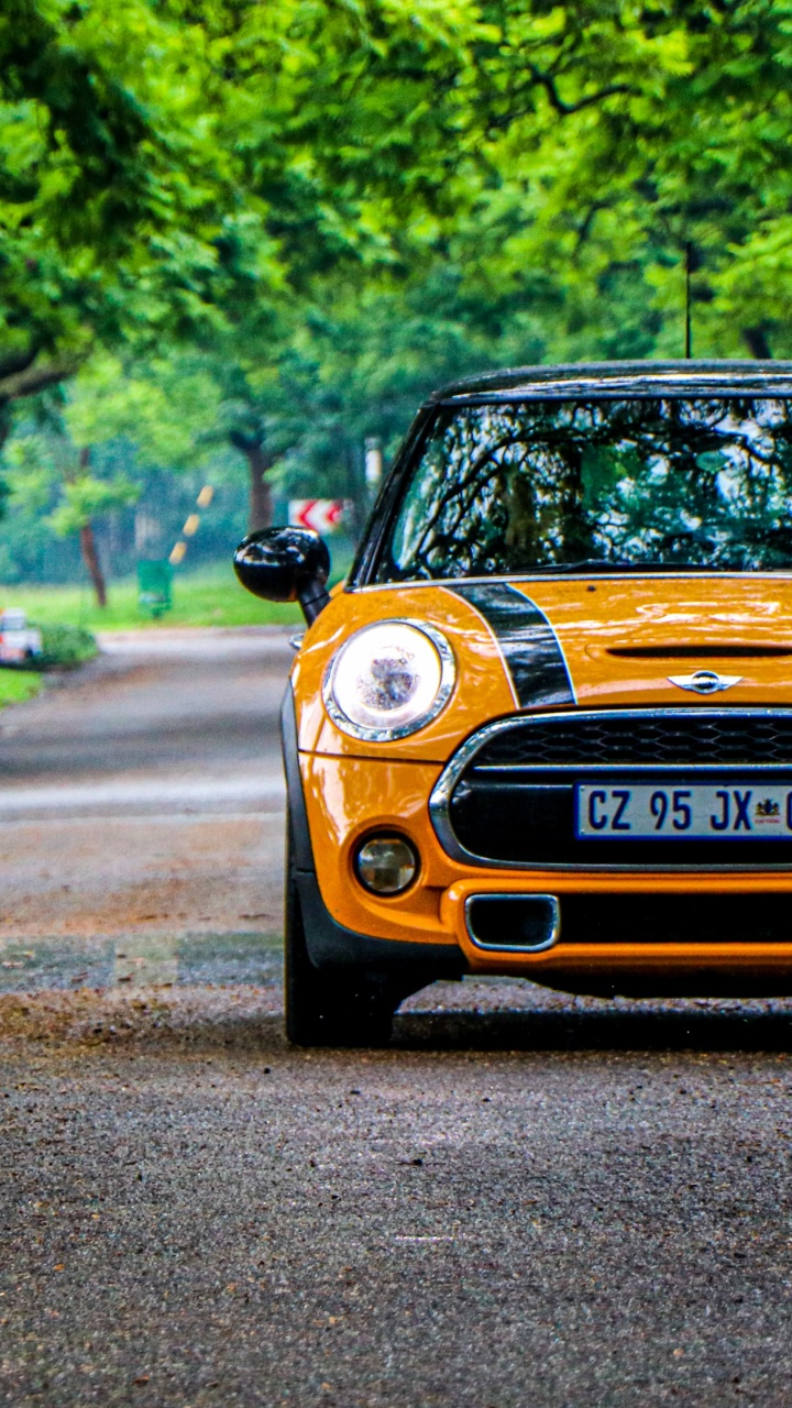 Обои Mini John Cooper Works в разрешении 720x1280