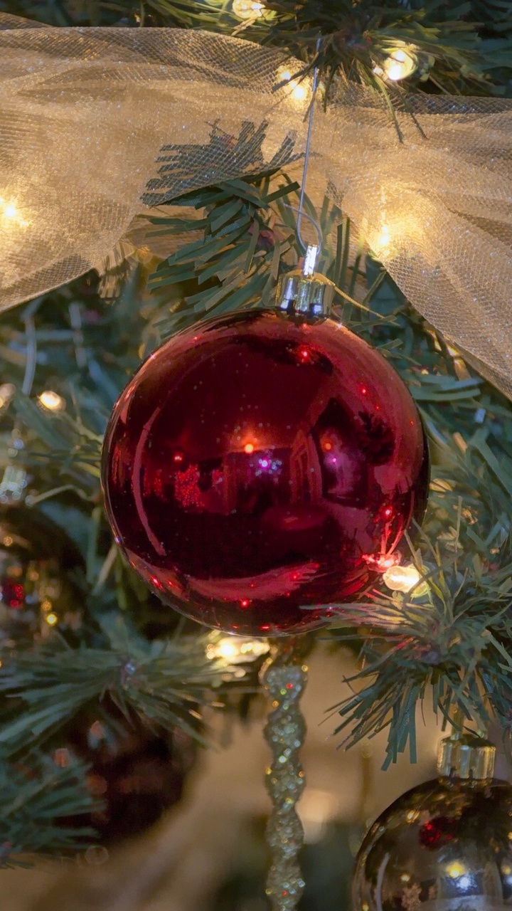 Обои Новый год, рождественский орнамент, Рождество, дерево, Рождественские украшения в разрешении 720x1280