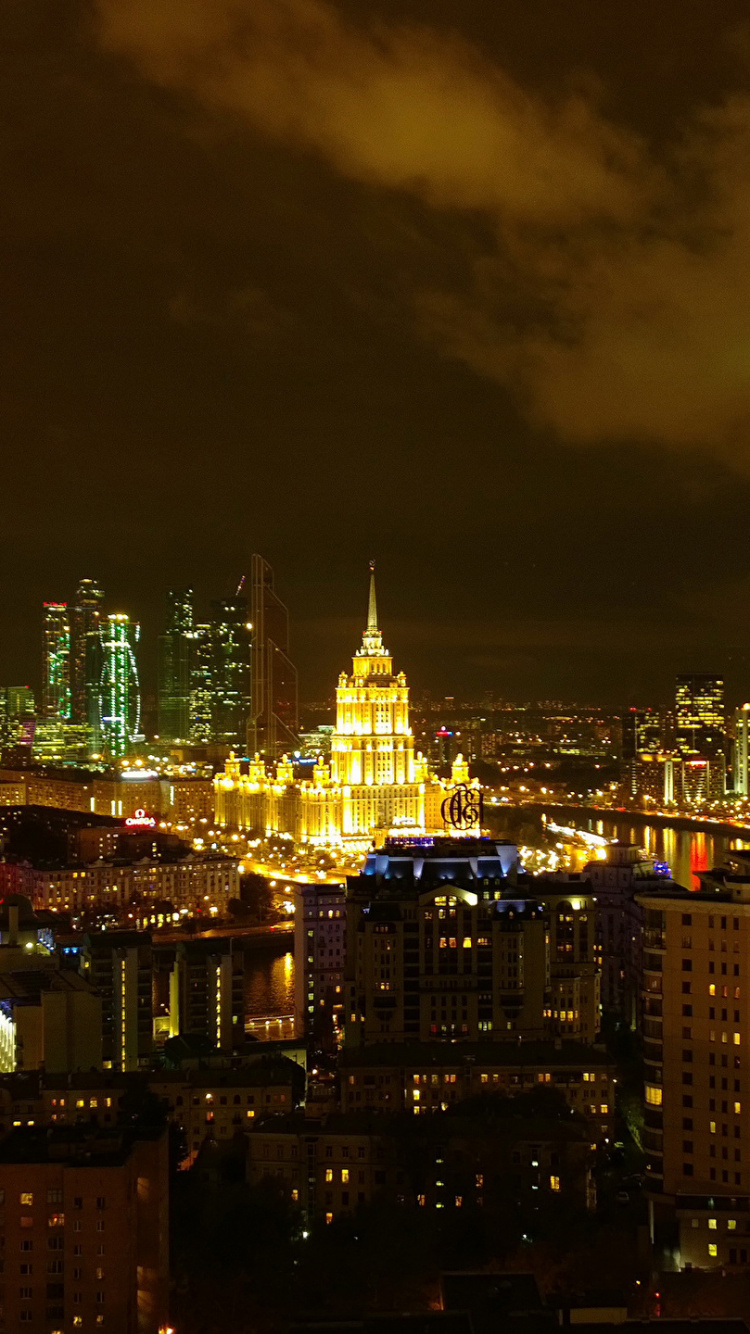 Обои Москва, ночь, метрополия, город, городской пейзаж в разрешении 750x1334