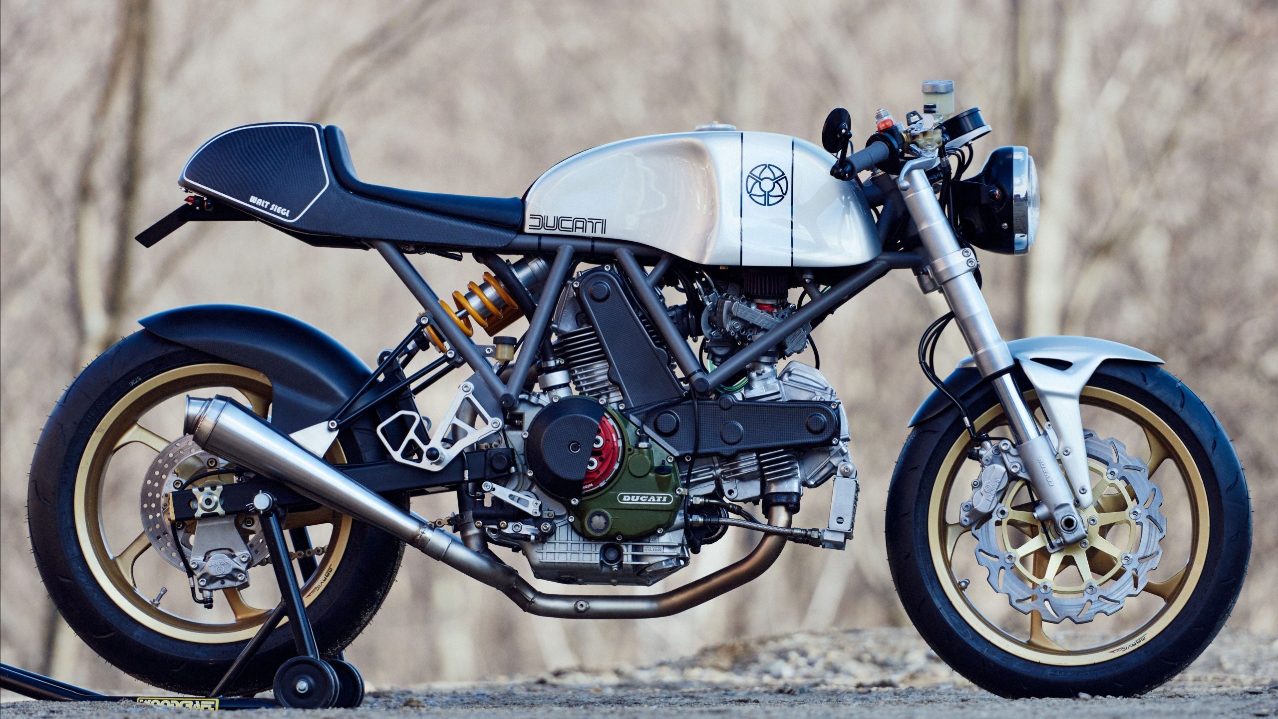 Обои мотоцикл, ducati, кастомный мотоцикл, авто, колесо в разрешении 2560x1440