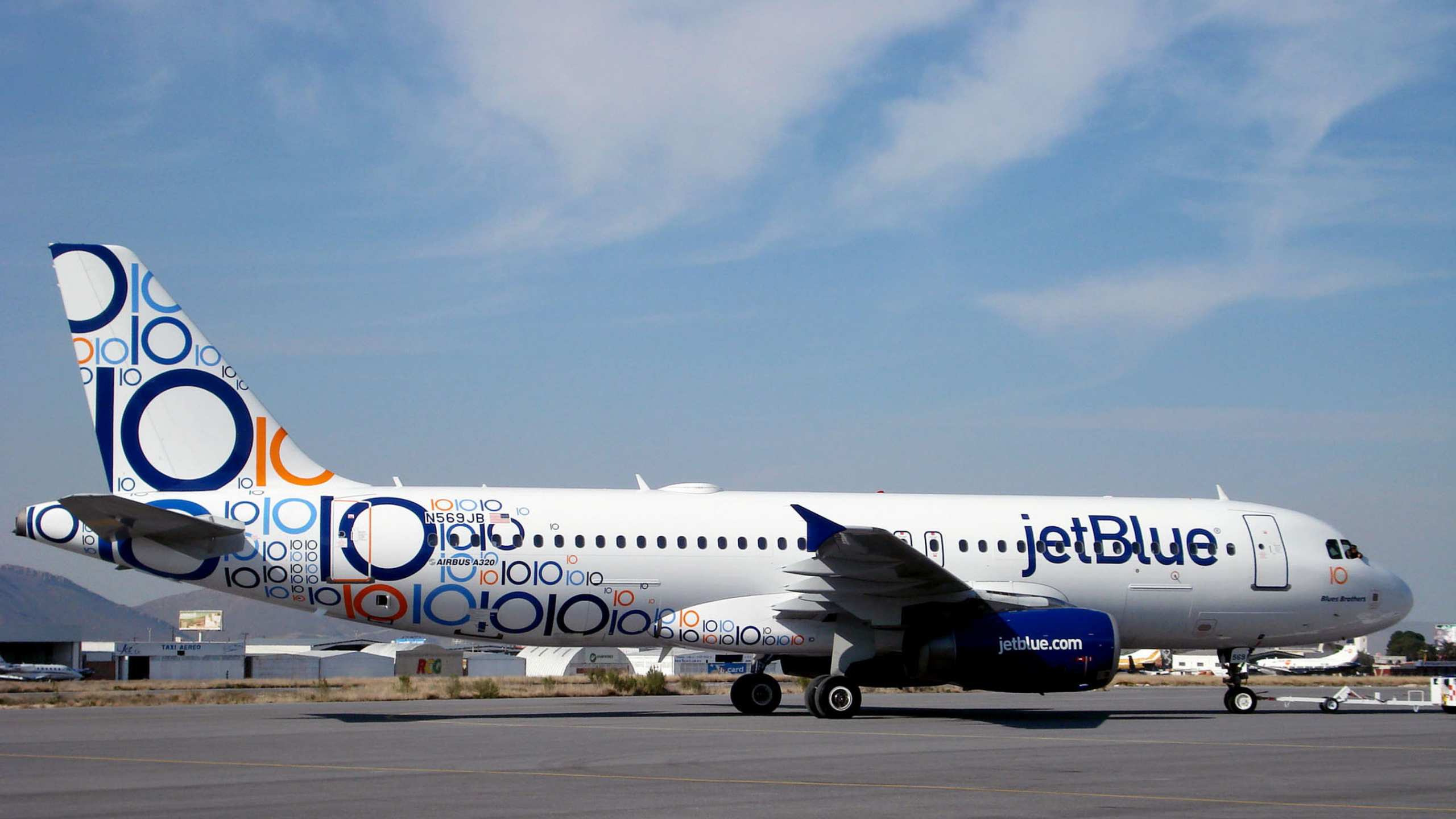 Обои компания jetblue, авиакомпания, полет, Аэробус, воздушное путешествие в разрешении 2560x1440