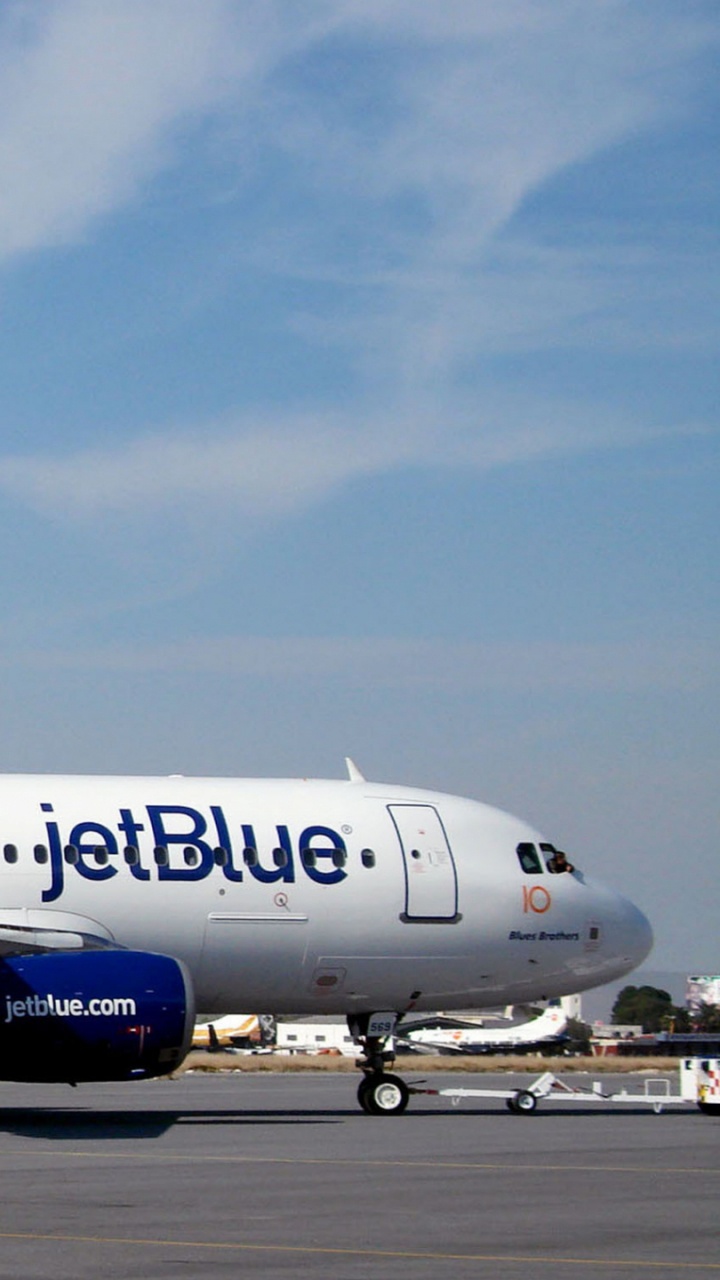 Обои компания jetblue, авиакомпания, полет, Аэробус, воздушное путешествие в разрешении 720x1280