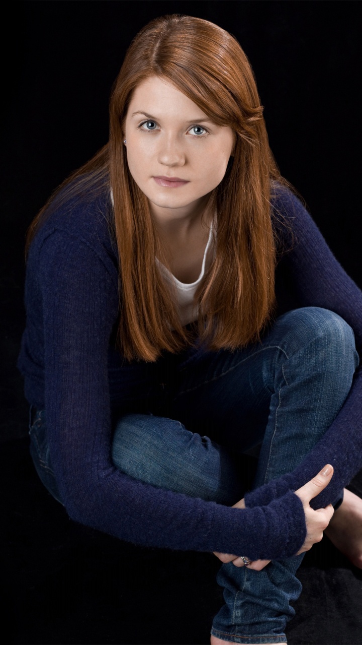 Обои Джинни Уизли, Гарри Поттер, синий, сидящий, красота в разрешении 720x1280