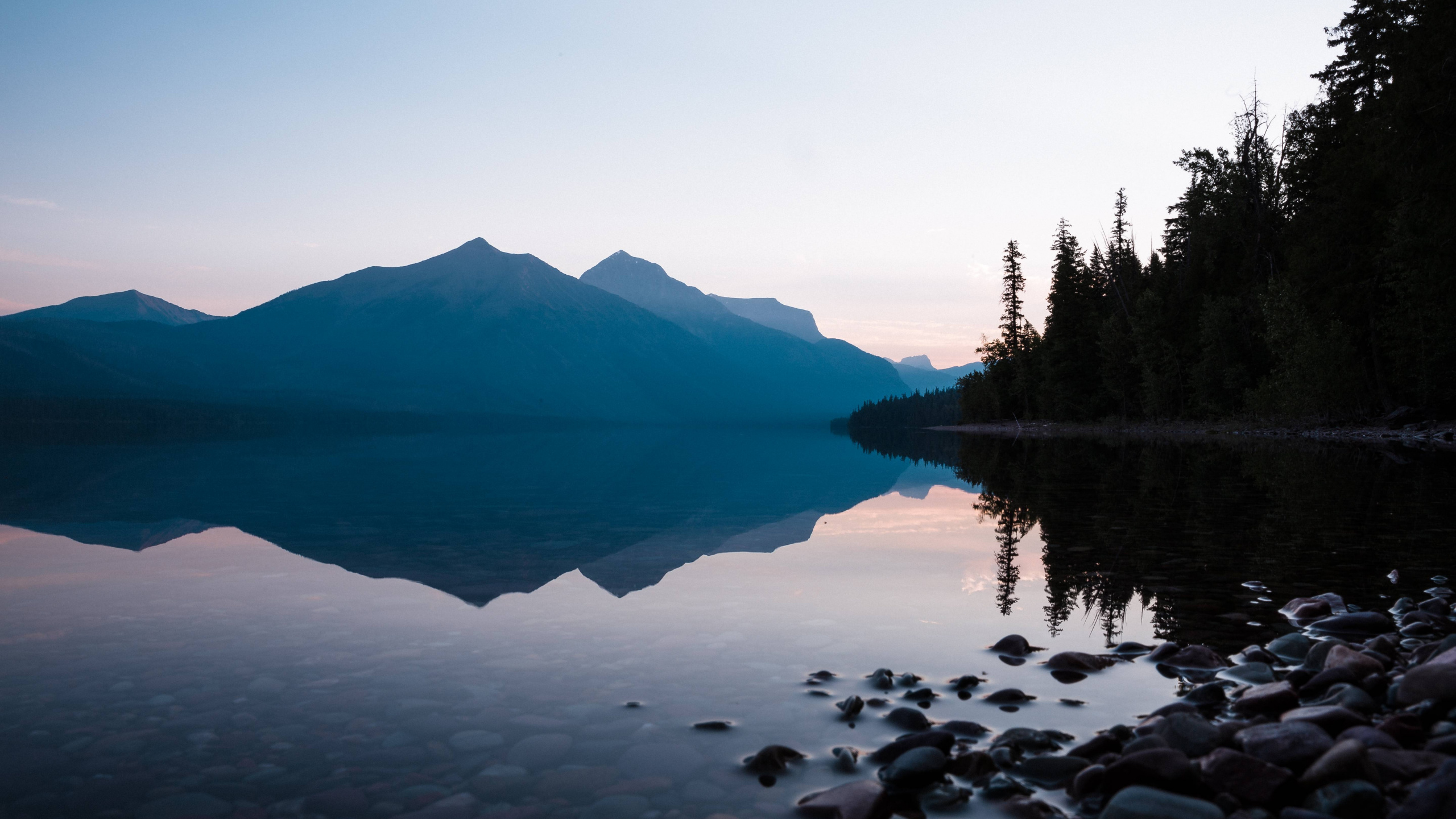 Обои отражение, озеро, национальный парк, дикая местность, природа в разрешении 2560x1440