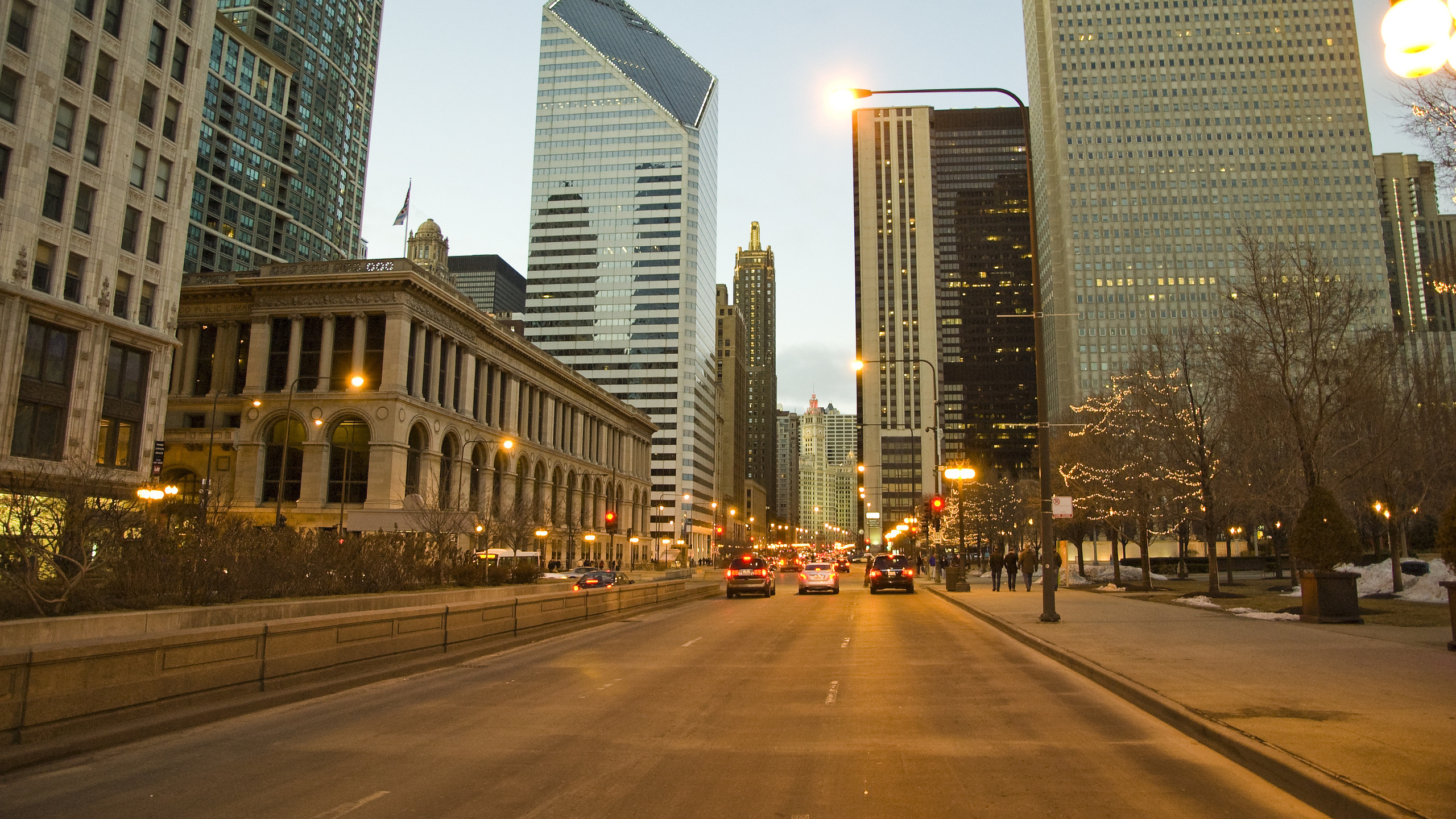 Обои Чикаго здания, небоскреб, здание, город, городской район в разрешении 2560x1440