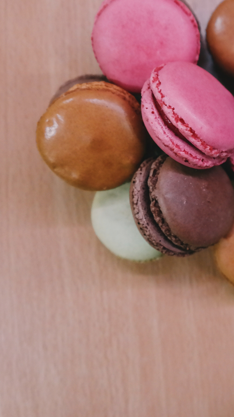 Обои кофейня, макарон, миндальное печенье, пища, сладость в разрешении 750x1334