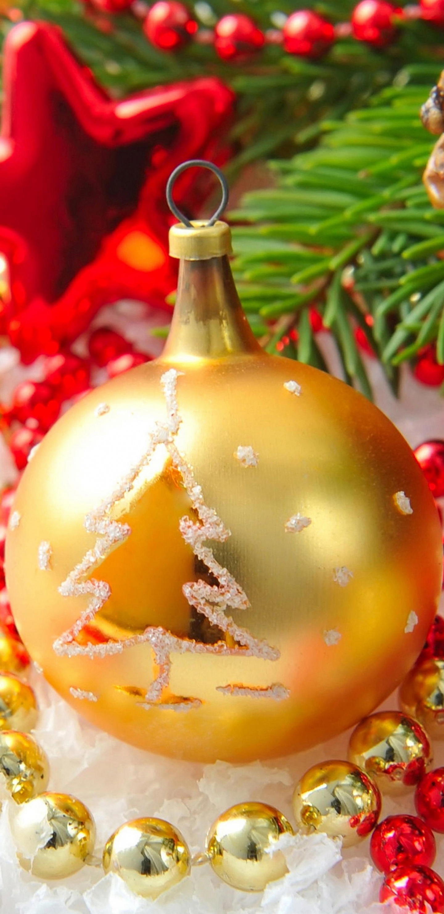 Обои Рождественский день, Новый год, елка, праздник, Рождественские украшения в разрешении 1440x2960