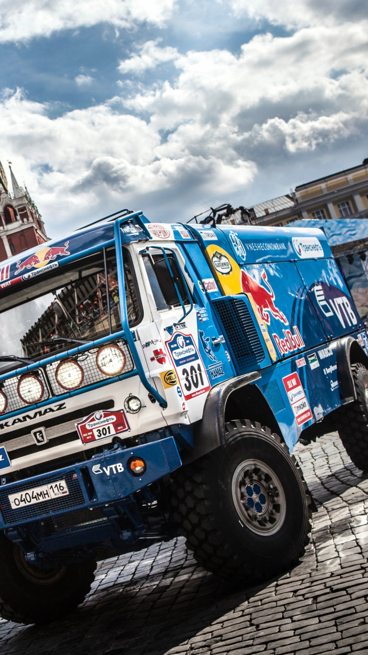 Обои КАМАЗ, грузовик, транспорт, небо, ралли в разрешении 750x1334
