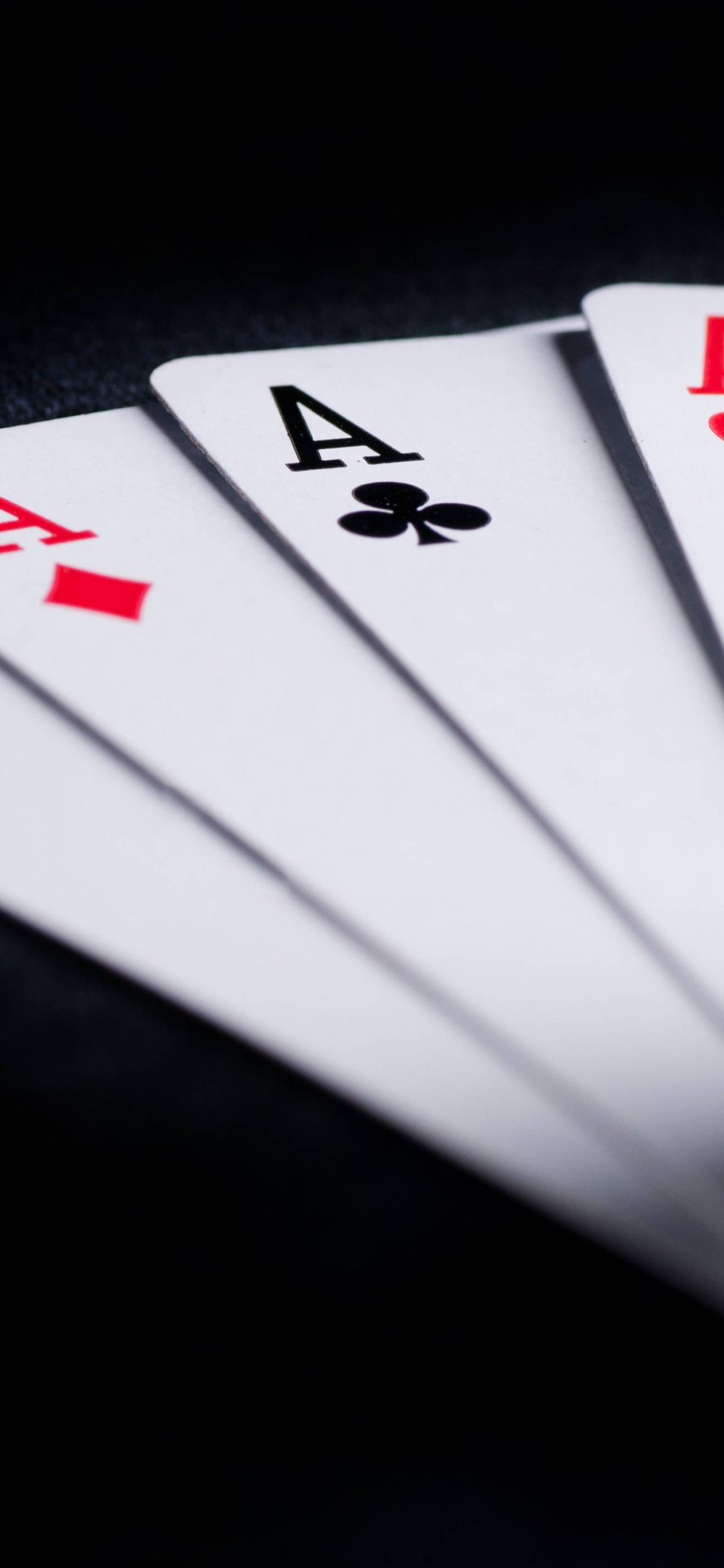 Обои покер, карточная игра, игральная карта, Жетон казино, азартная игра в разрешении 1125x2436