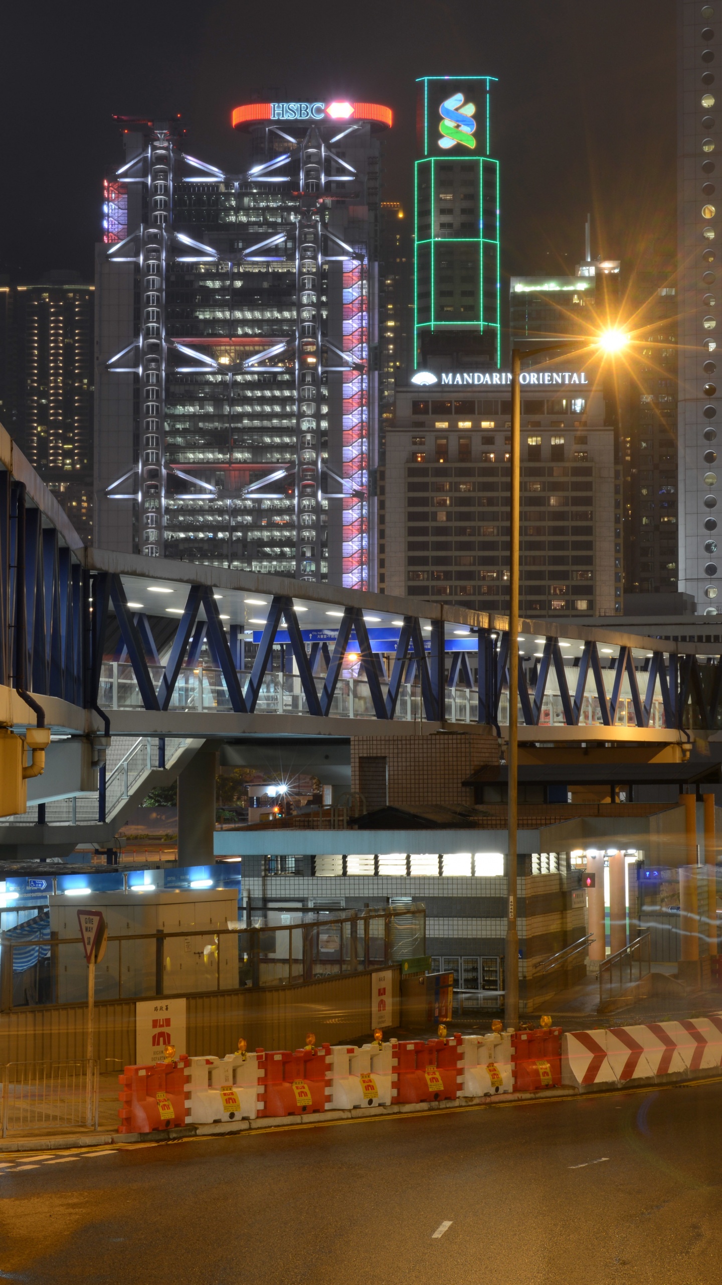 Обои Гонконг, метрополия, город, городской район, ночь в разрешении 1440x2560