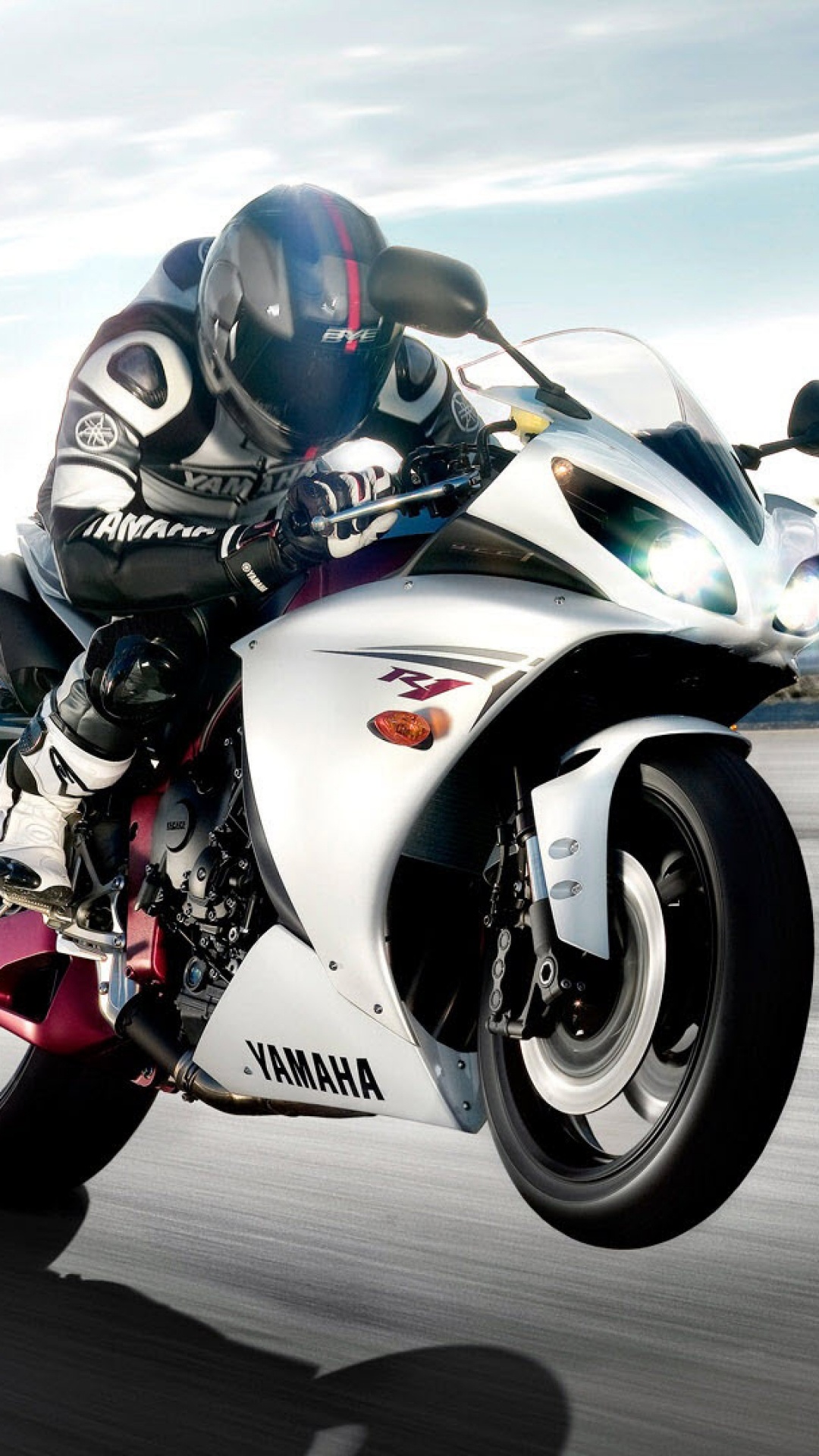 Обои мотоцикл, мотогонщик, мотоспорт, супербайк, шоссейные в разрешении 1080x1920